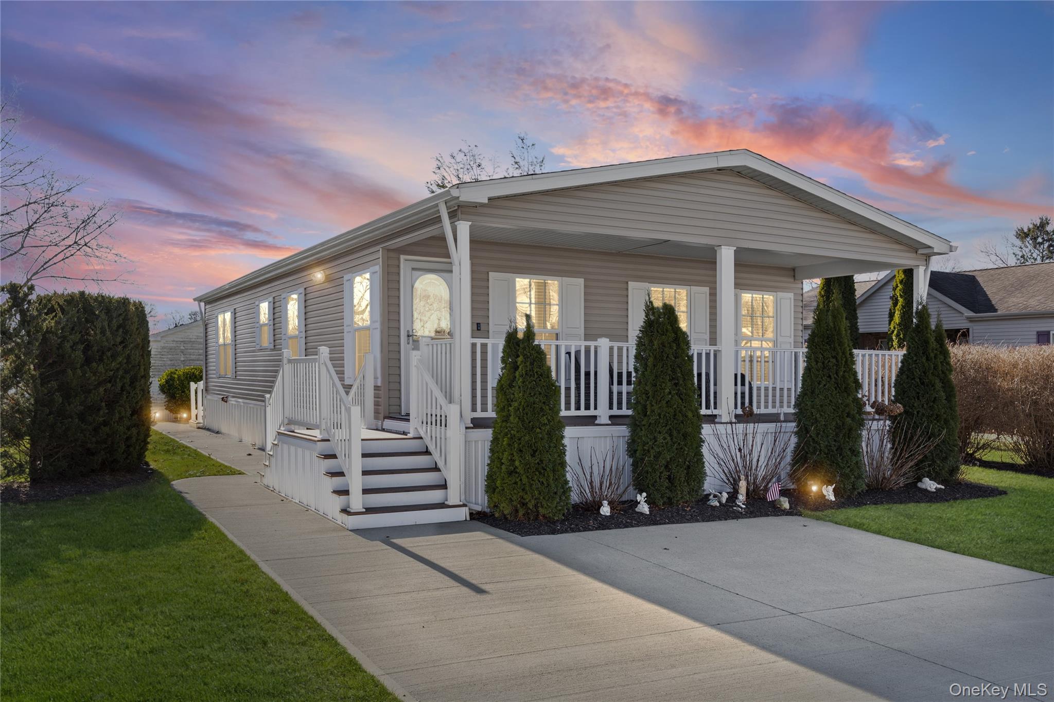 1661 Old Country Road 351-B Riverhead Riverhead, NY 11901