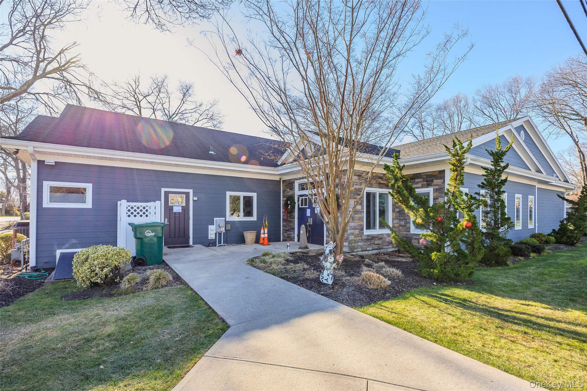 1661 Old Country Road 351-B Riverhead Riverhead, NY 11901