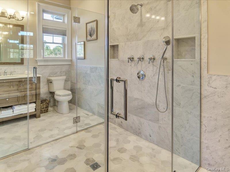 17 Adam Lane Westhampton Beach Westhampton Beach, NY 11978