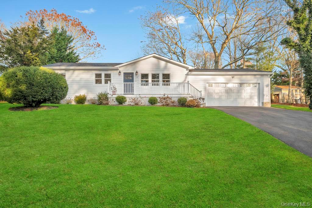 12 George Street Hampton Bays Hampton Bays, NY 11946