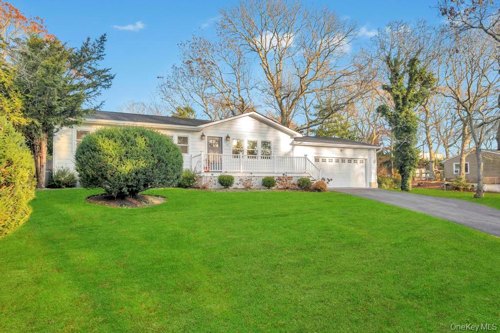 12 George Street Hampton Bays Hampton Bays, NY 11946