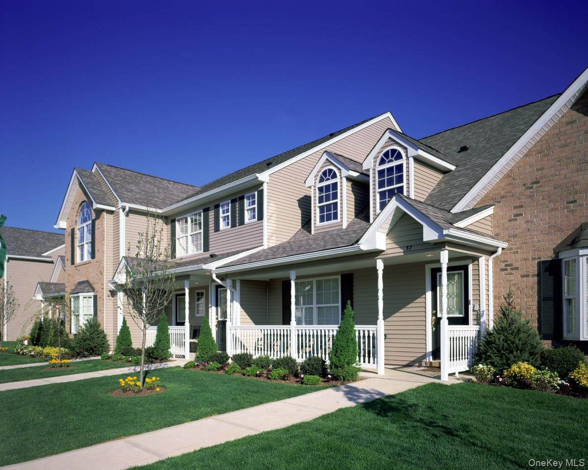 14 Village Green Drive 14 Port Jefferson Station, NY 11776