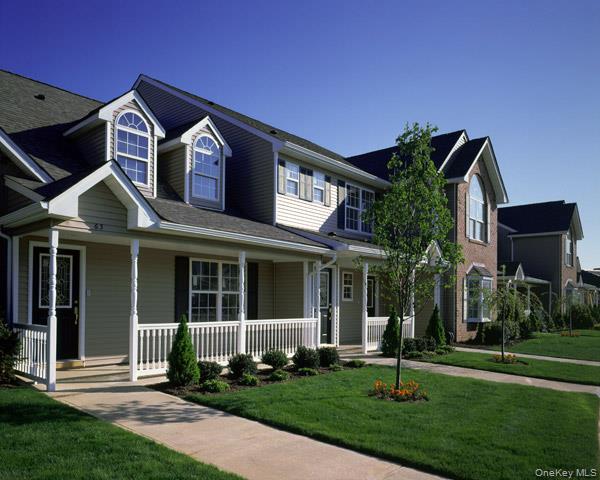 14 Village Green Drive 14 Port Jefferson Station, NY 11776