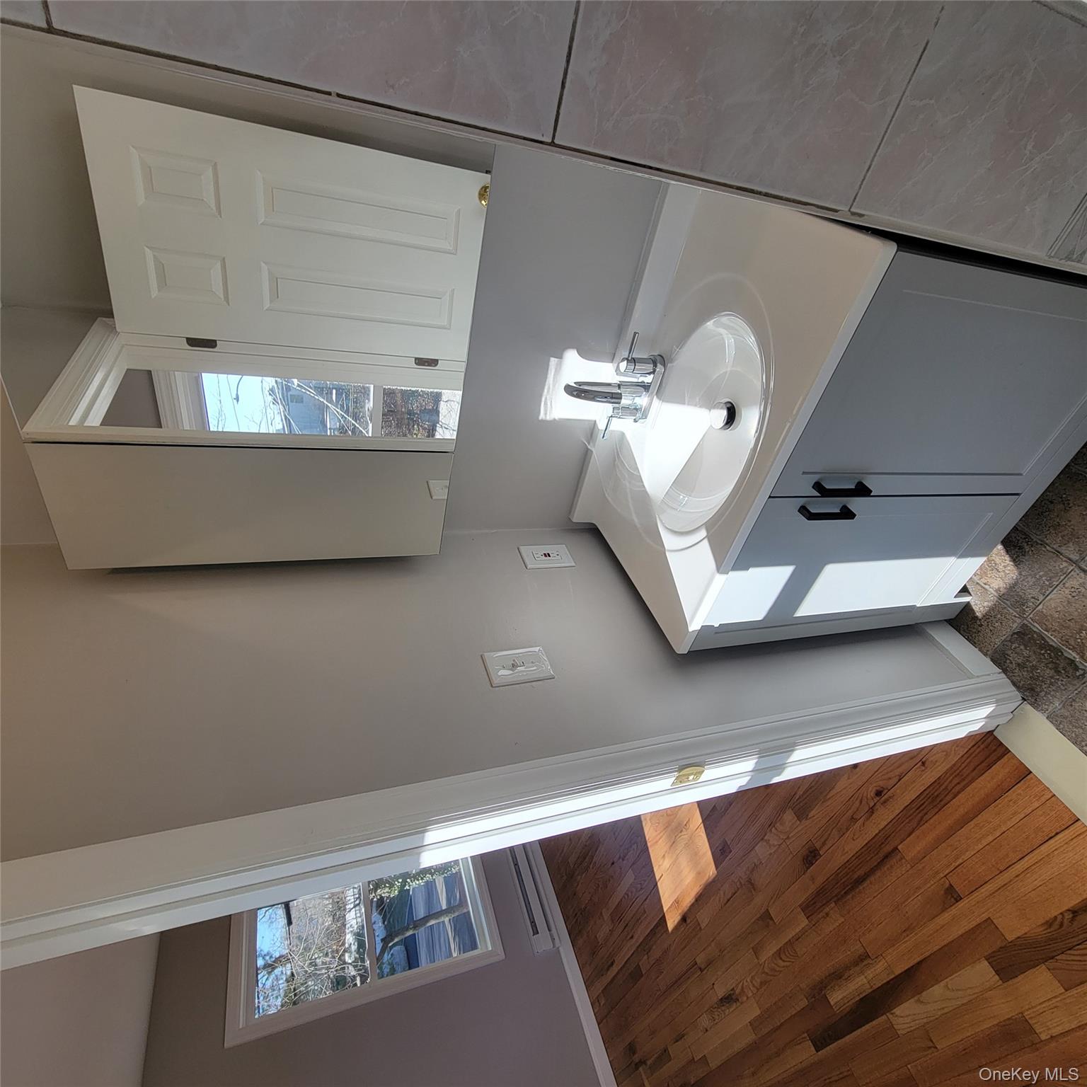 19 Railroad Street 2nd Floor Greenlawn Greenlawn, NY 11740