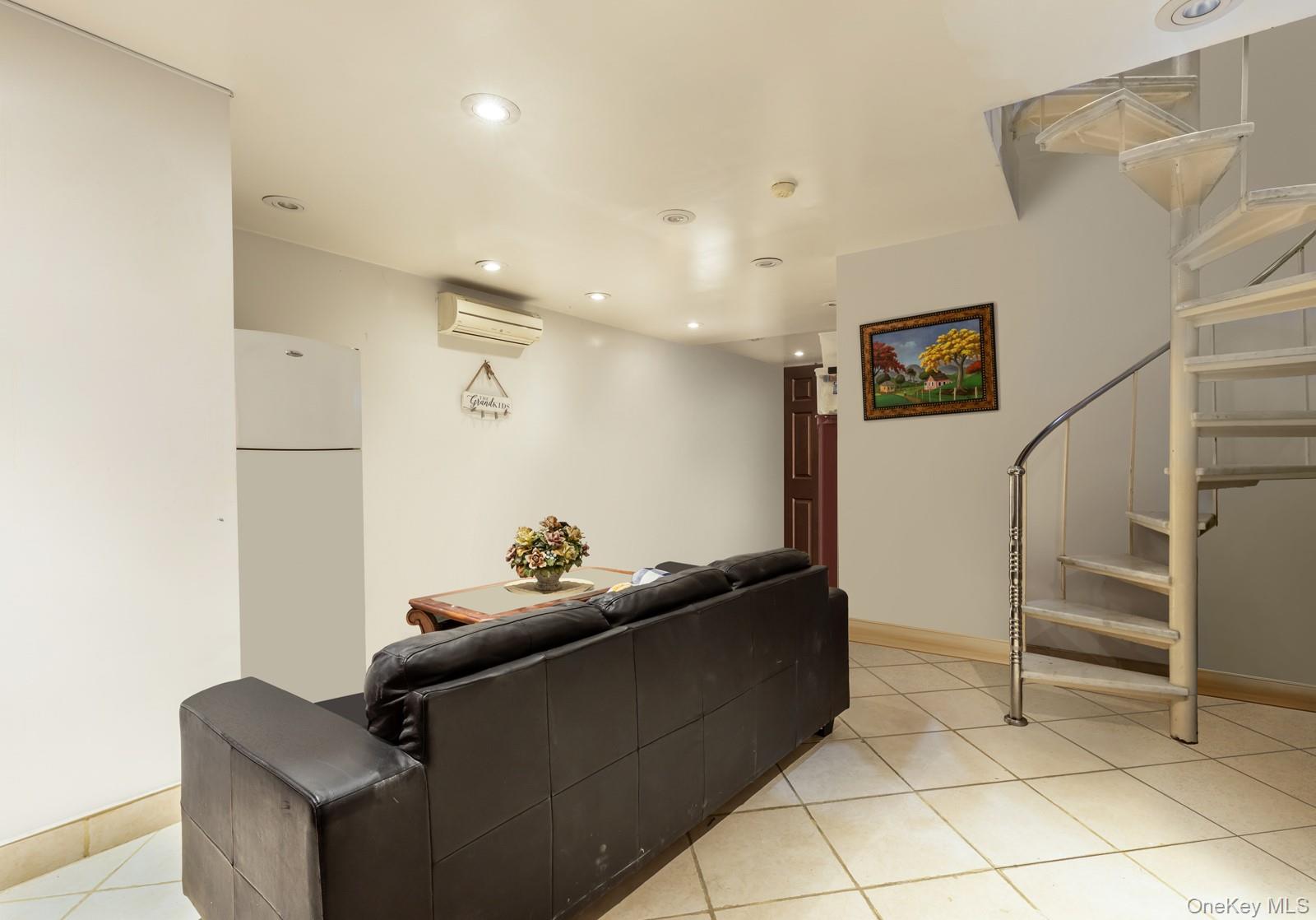 2042 26th Street Astoria Astoria, NY 11105