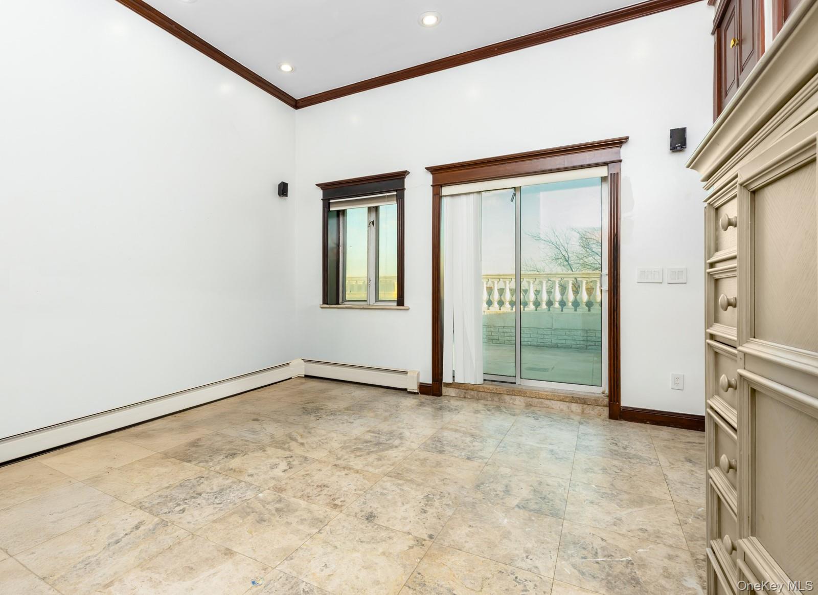 2042 26th Street Astoria Astoria, NY 11105