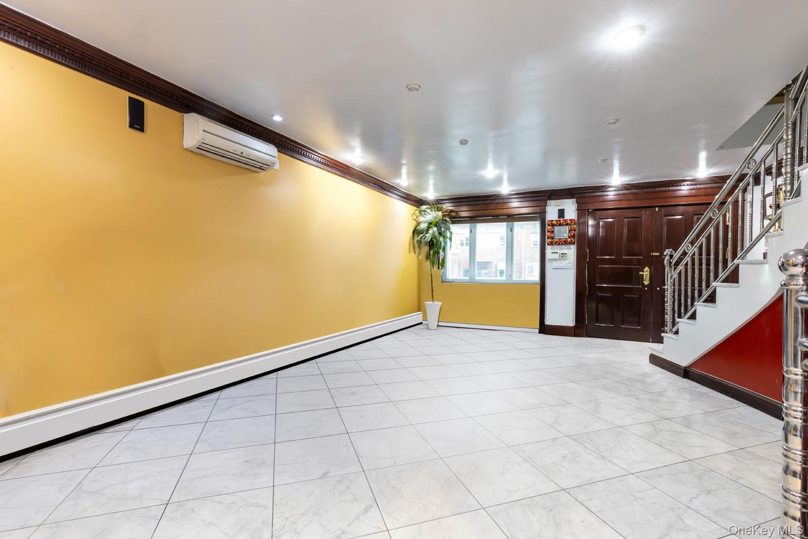 2042 26th Street Astoria Astoria, NY 11105