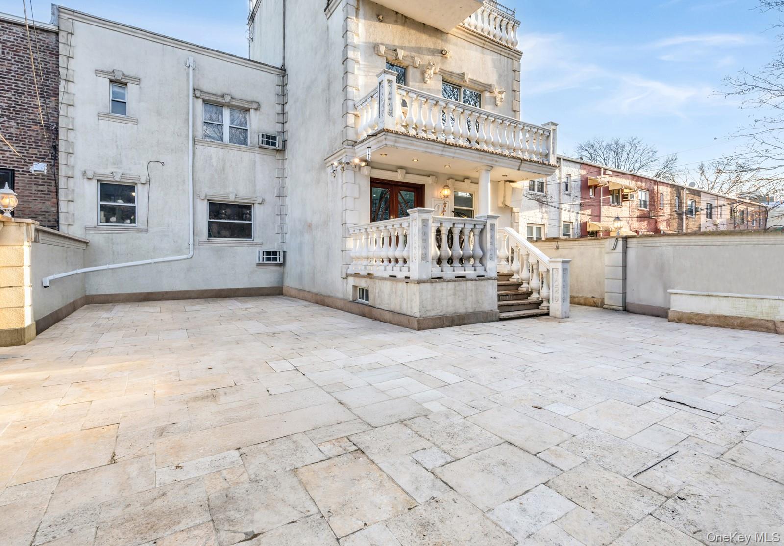 2042 26th Street Astoria Astoria, NY 11105