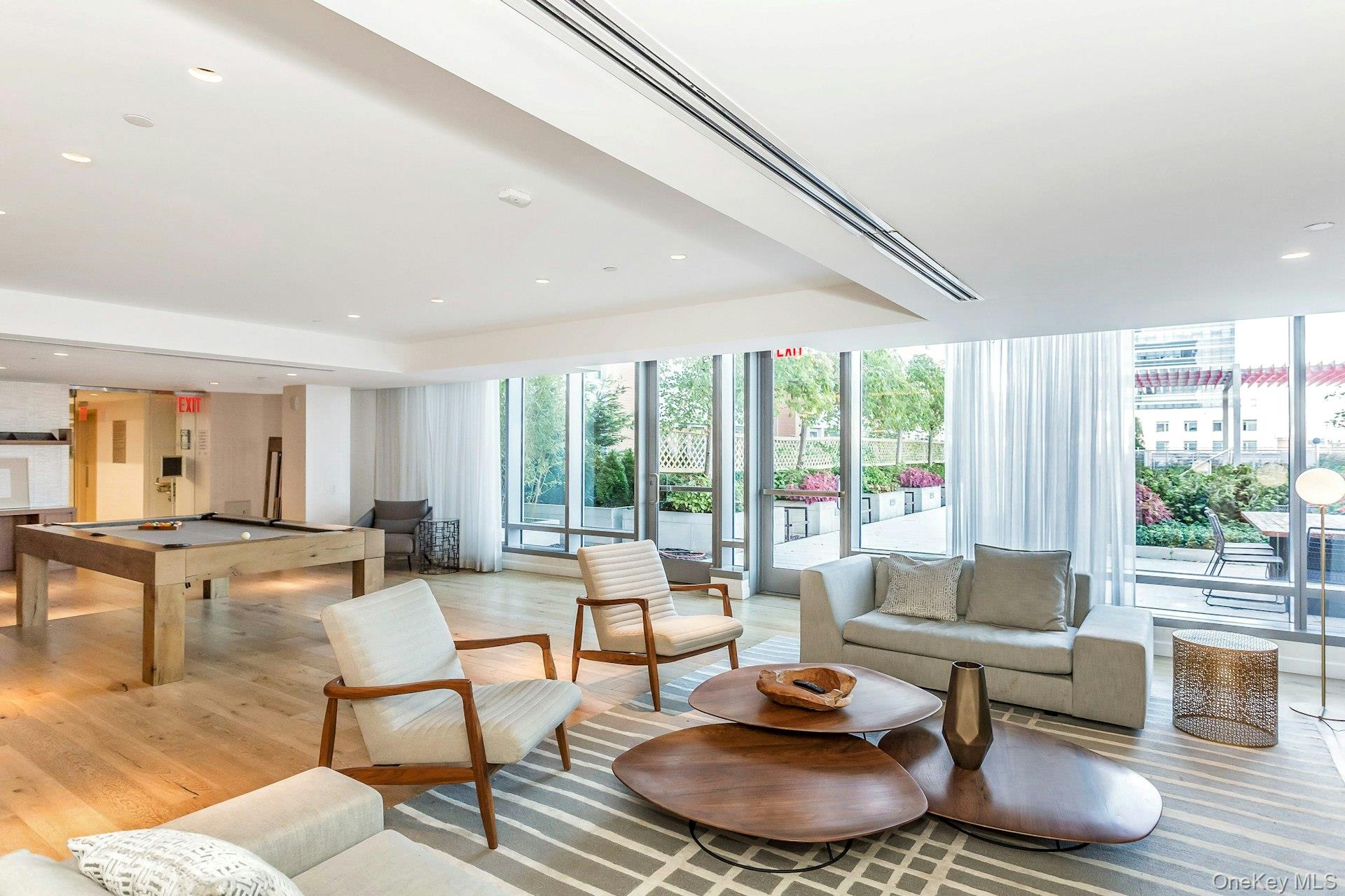 138-35 39th Avenue 14-M Flushing Flushing, NY 11354