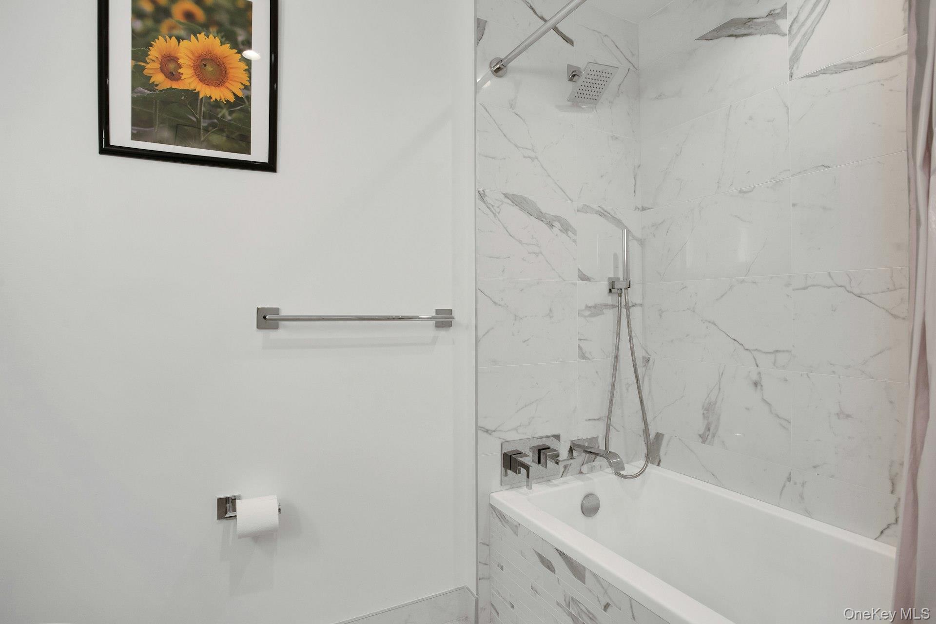 138-35 39th Avenue 14-M Flushing Flushing, NY 11354