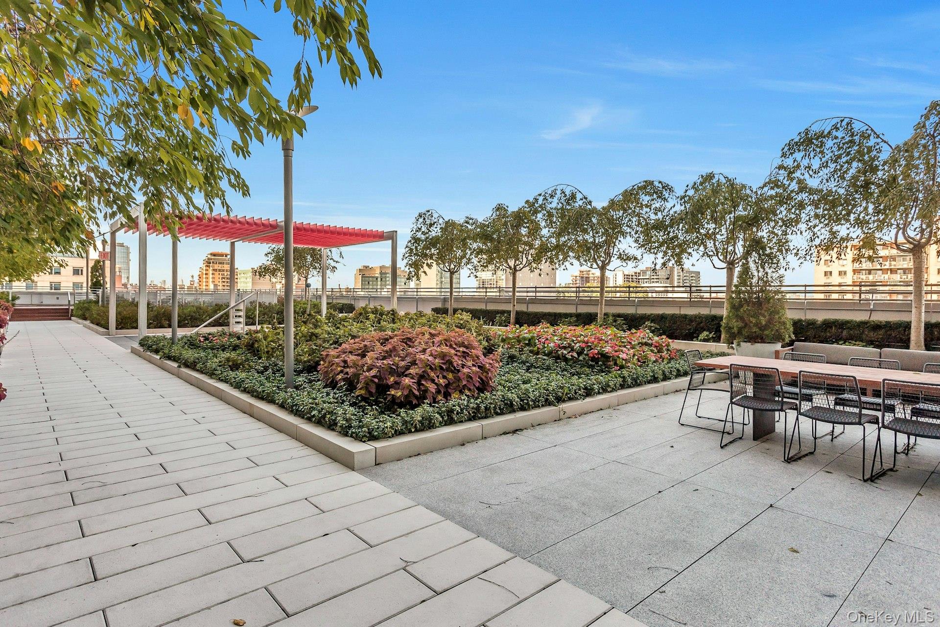 138-35 39th Avenue 14-M Flushing Flushing, NY 11354