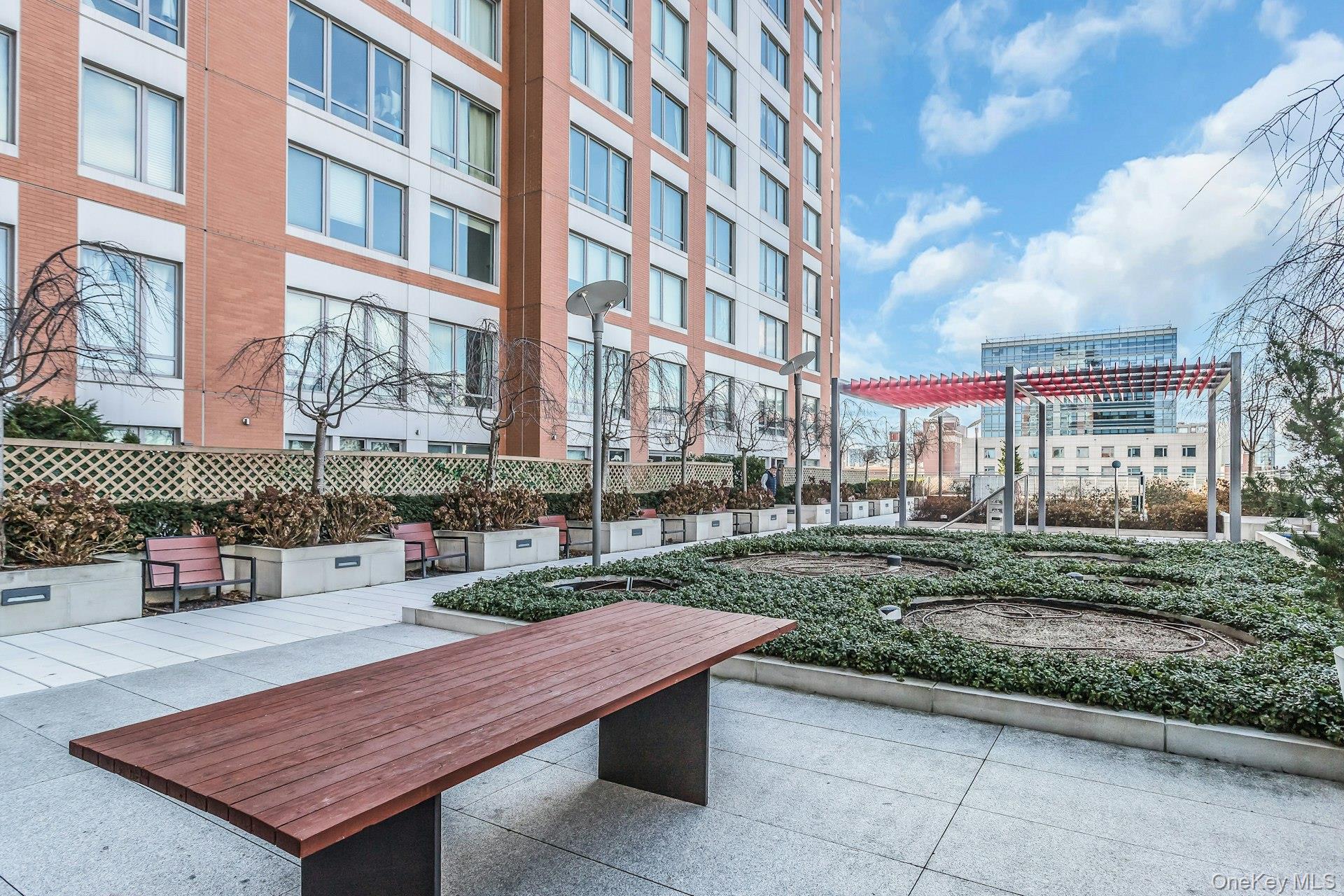 138-35 39th Avenue 14-M Flushing Flushing, NY 11354