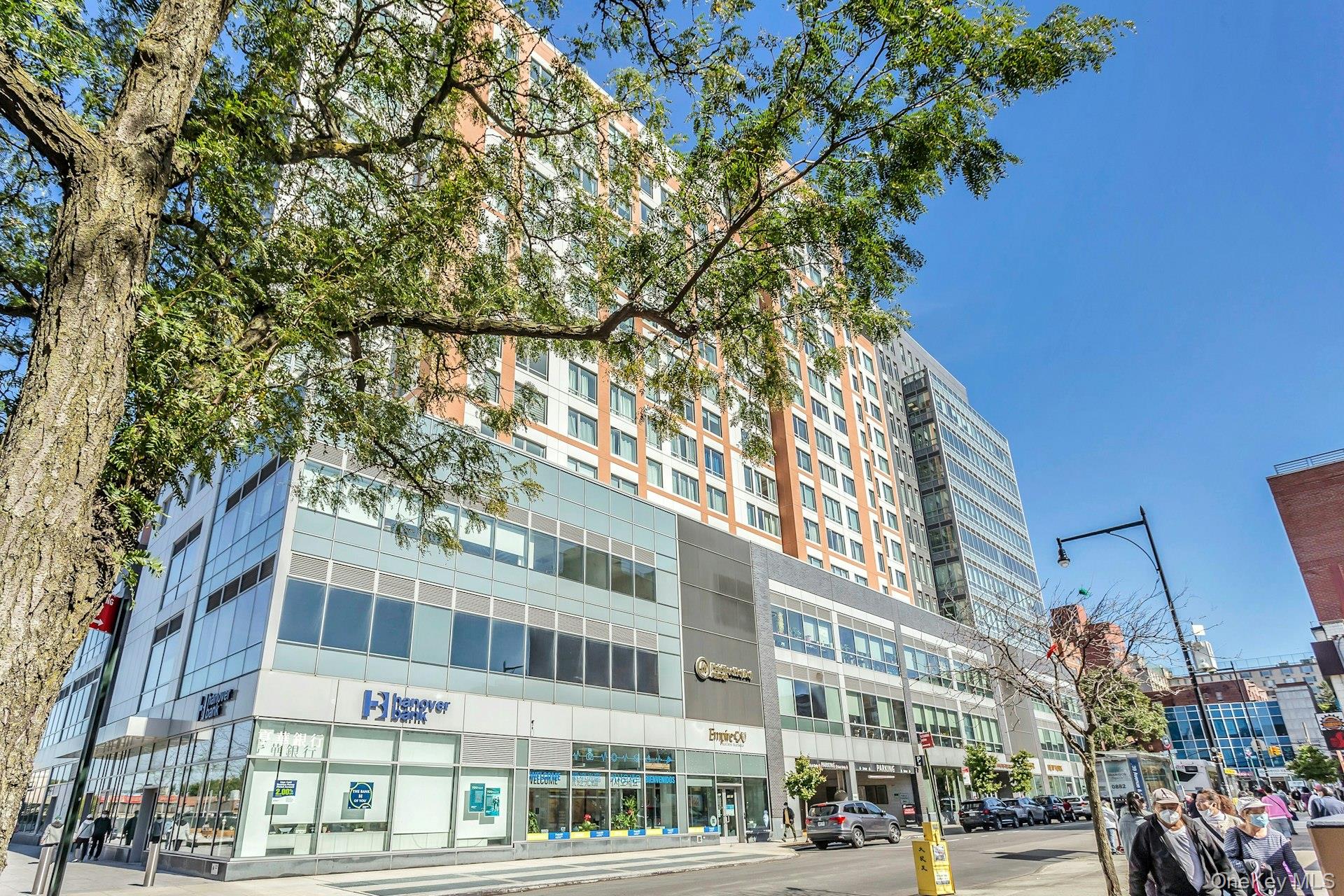 138-35 39th Avenue 14-M Flushing Flushing, NY 11354