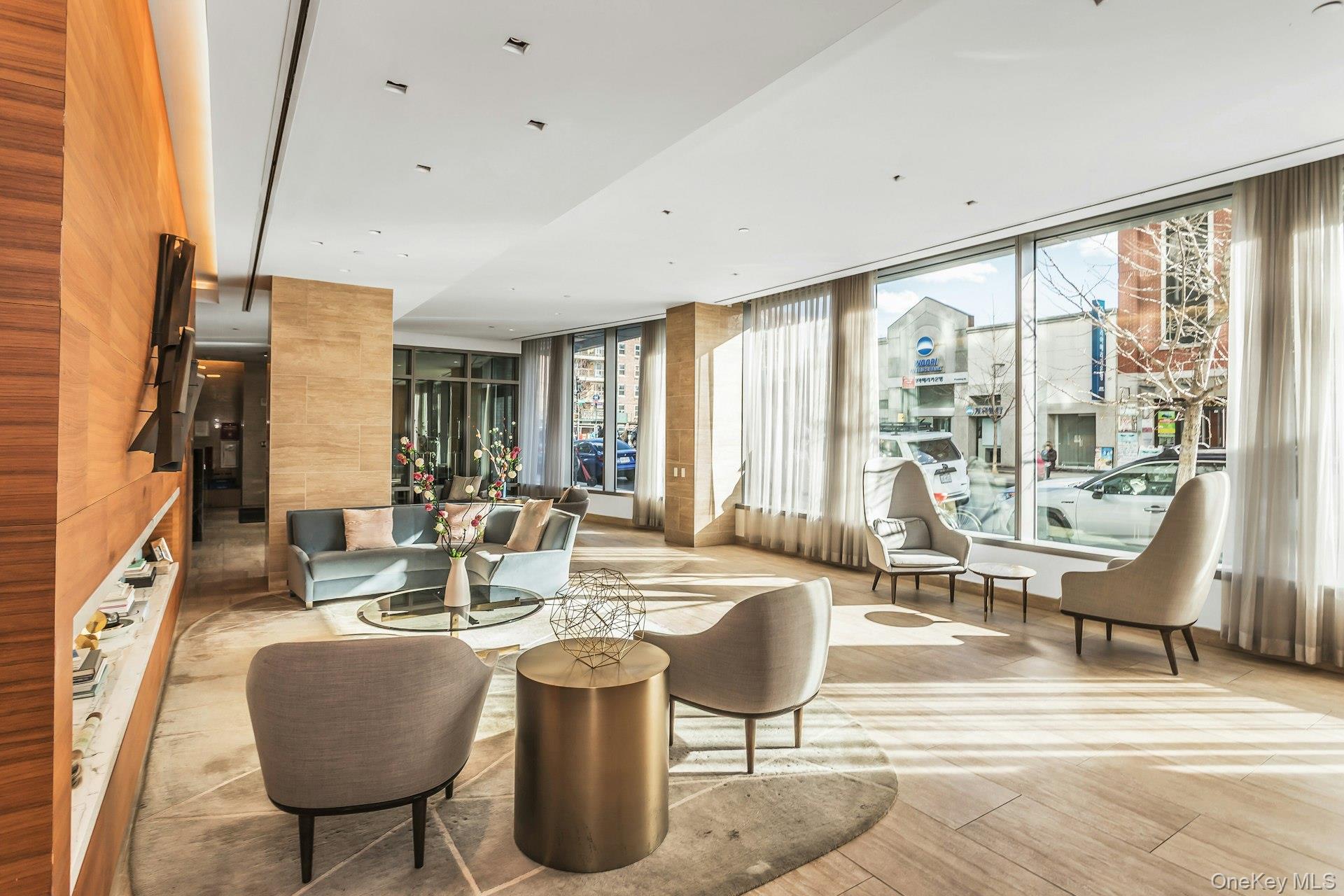 138-35 39th Avenue 14-M Flushing Flushing, NY 11354