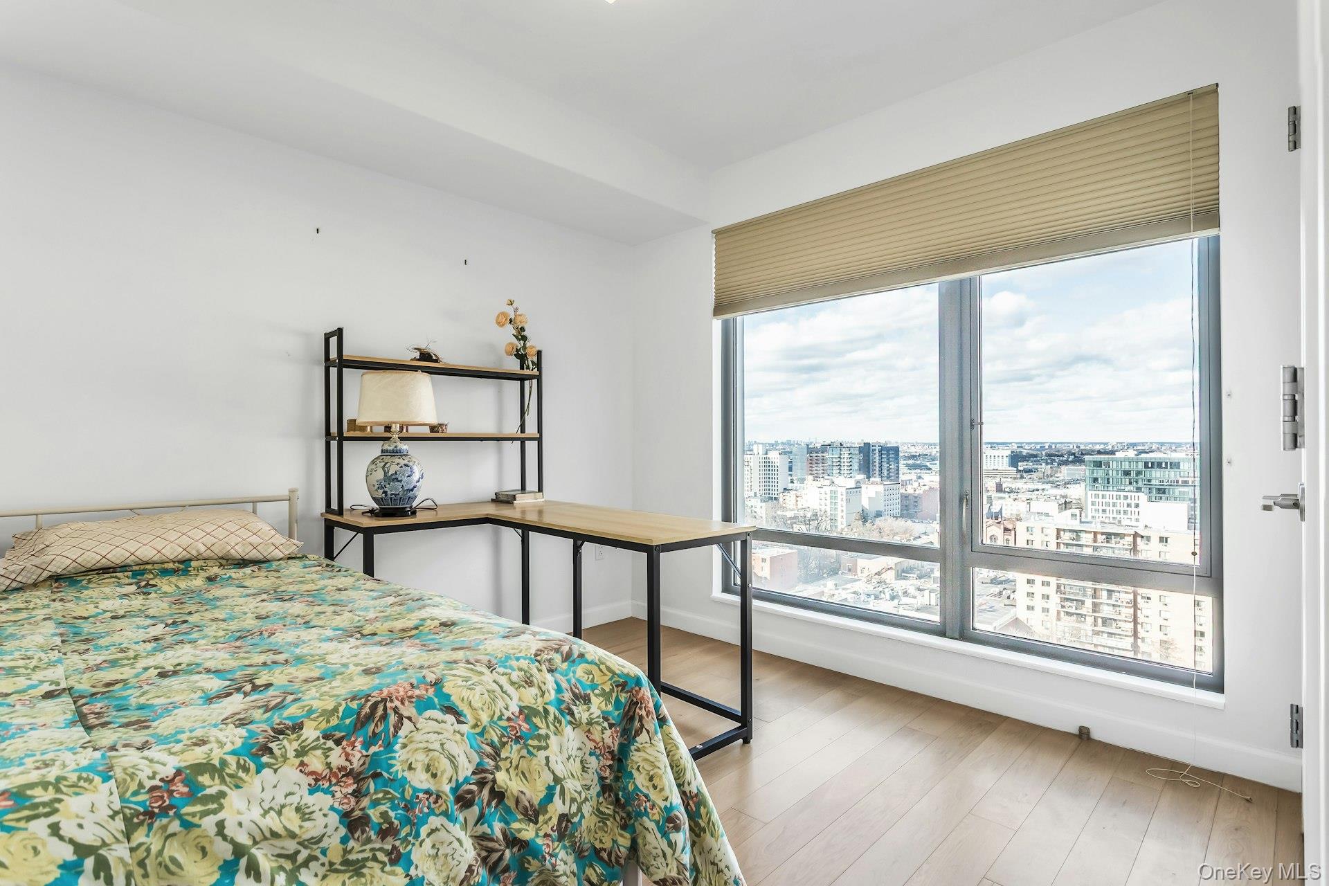 138-35 39th Avenue 14-M Flushing Flushing, NY 11354