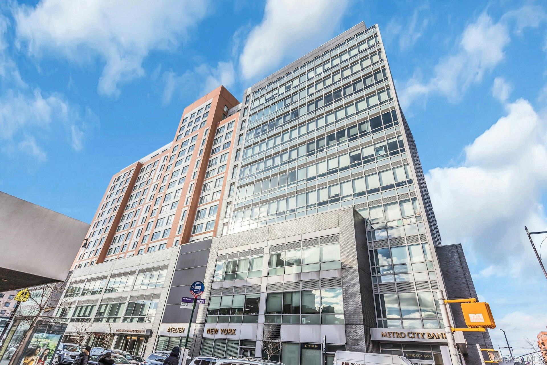 138-35 39th Avenue 14-M Flushing Flushing, NY 11354