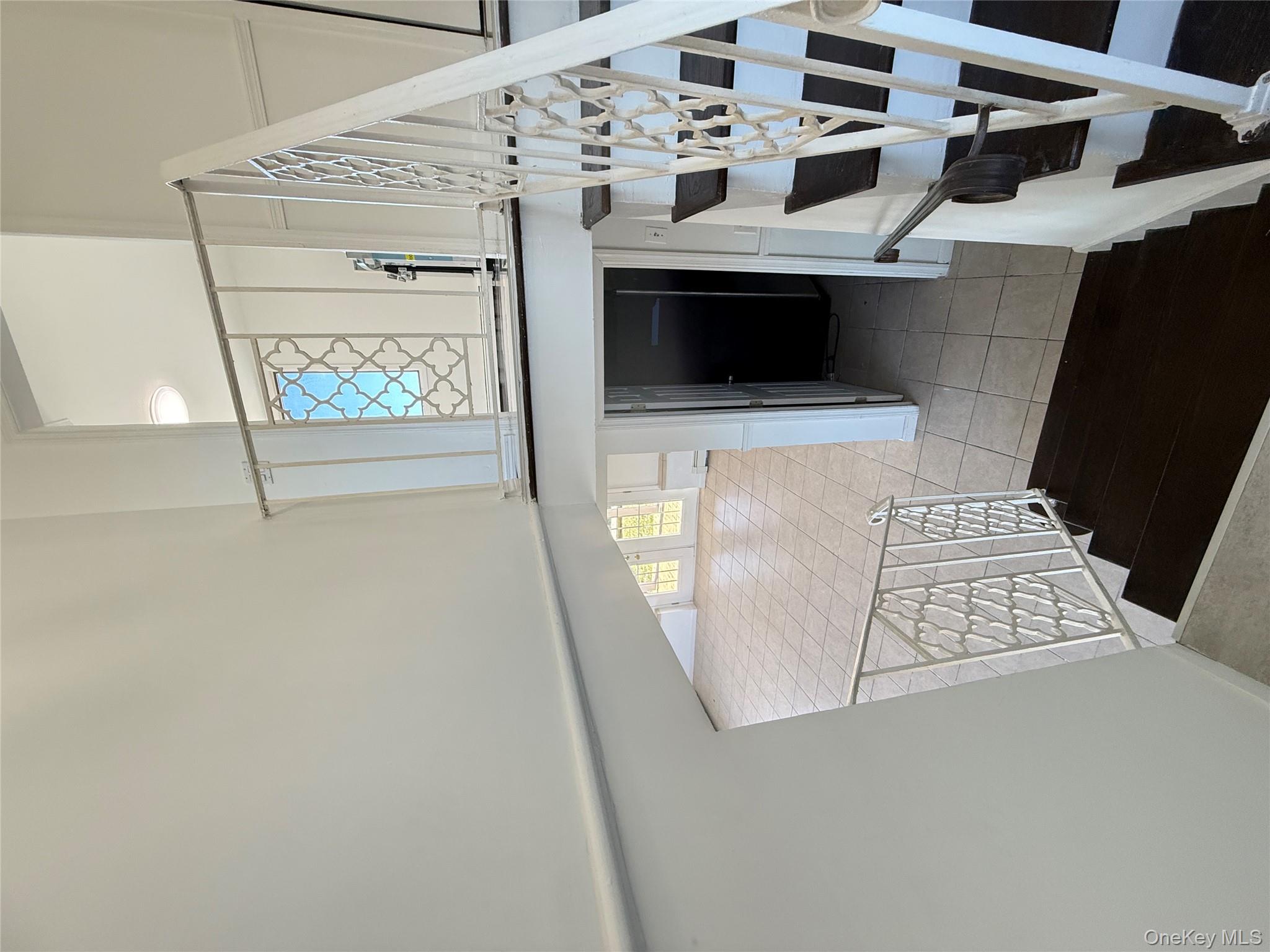 300 Branch Avenue Freeport Freeport, NY 11520