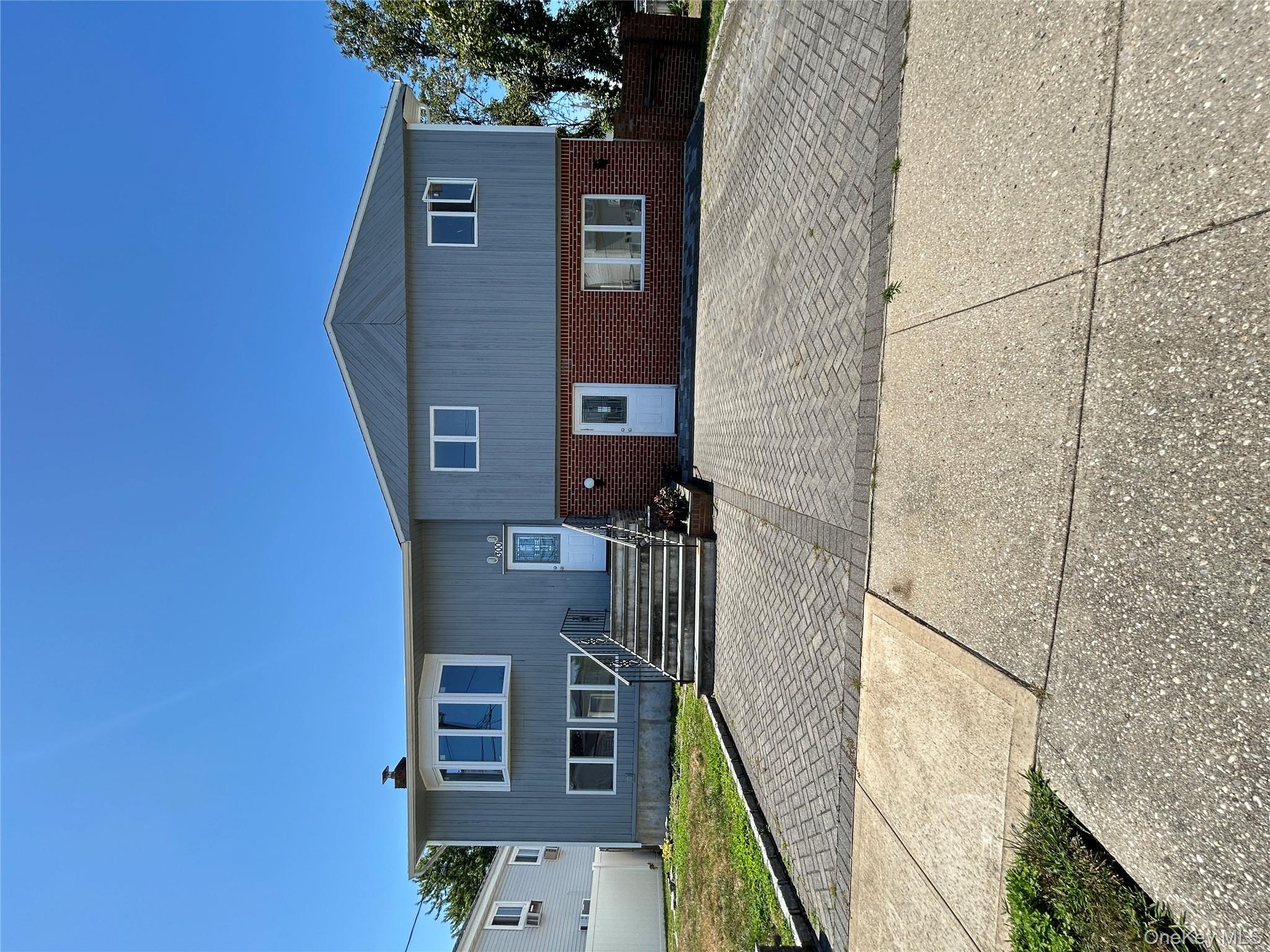 300 Branch Avenue Freeport Freeport, NY 11520