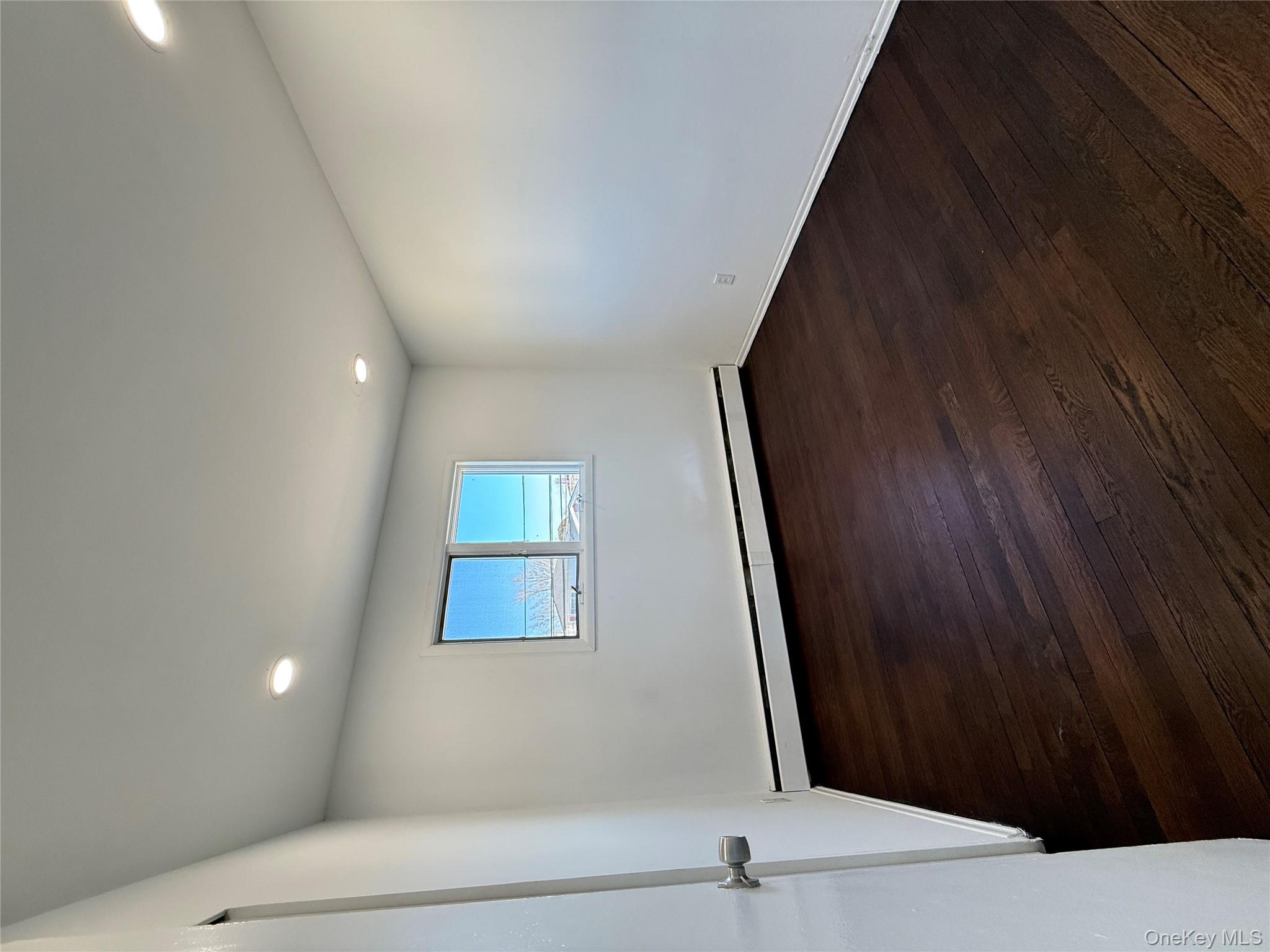 300 Branch Avenue Freeport Freeport, NY 11520