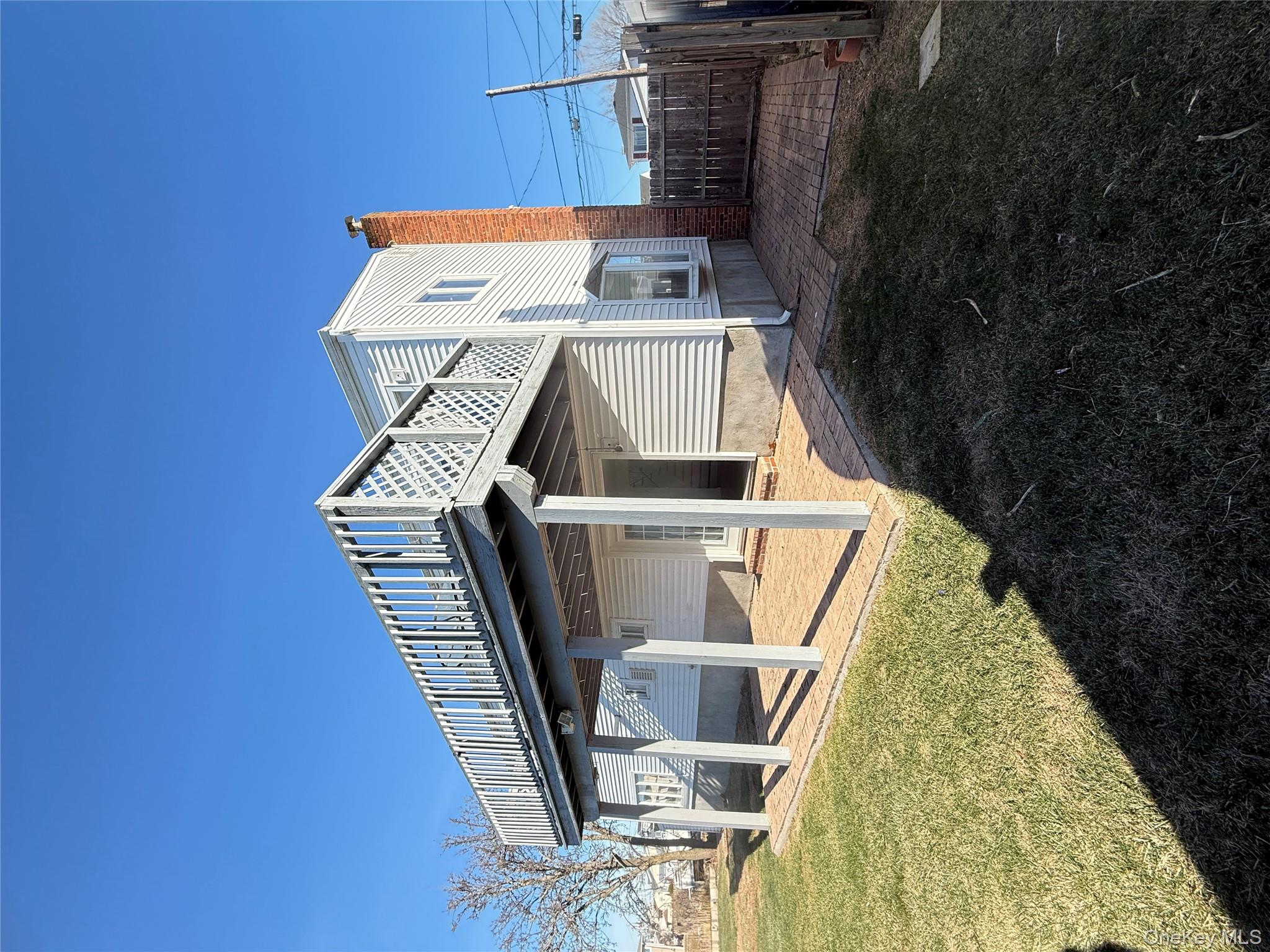 300 Branch Avenue Freeport Freeport, NY 11520