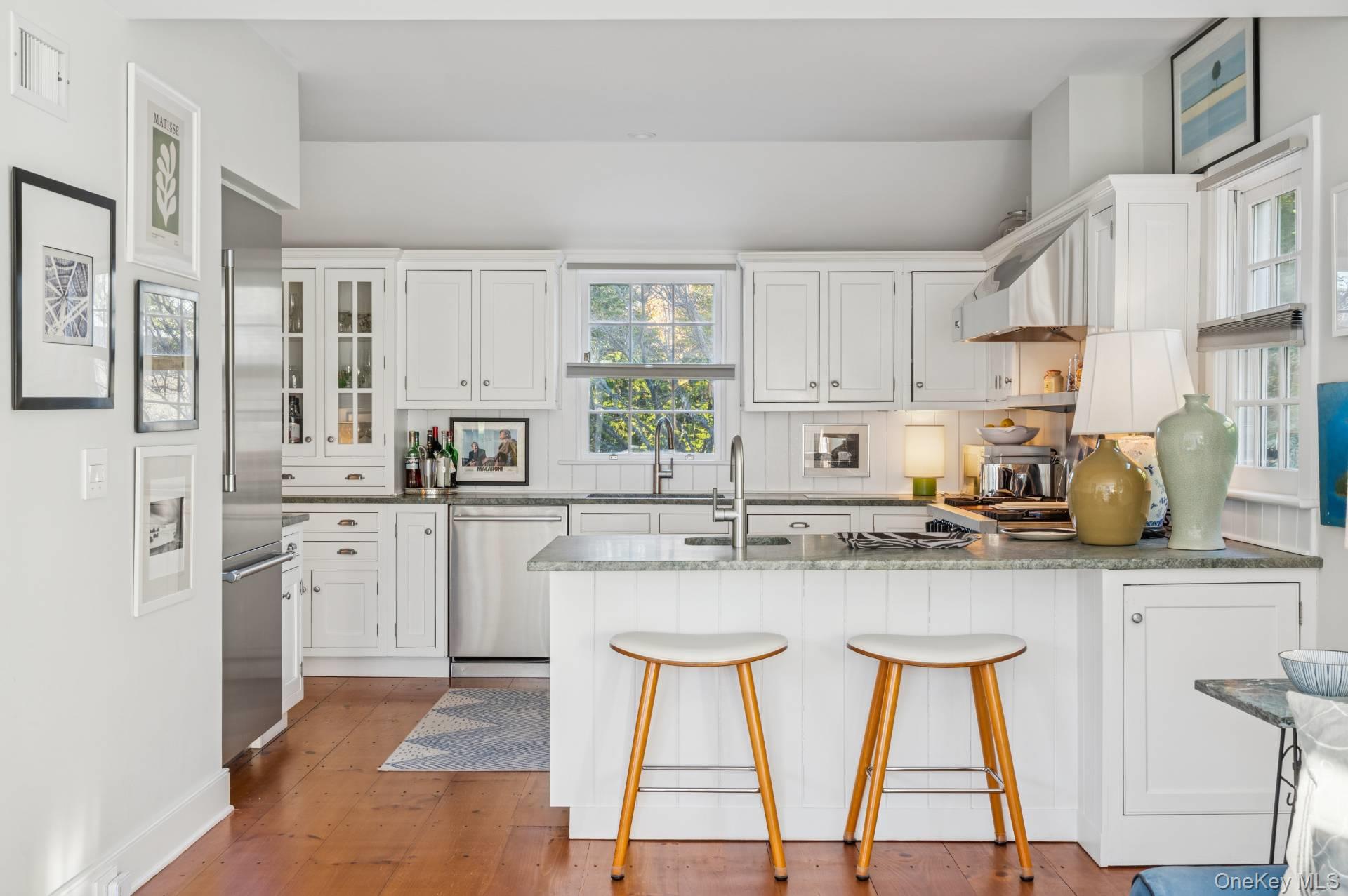 94 Post Lane Southampton Southampton, NY 11968