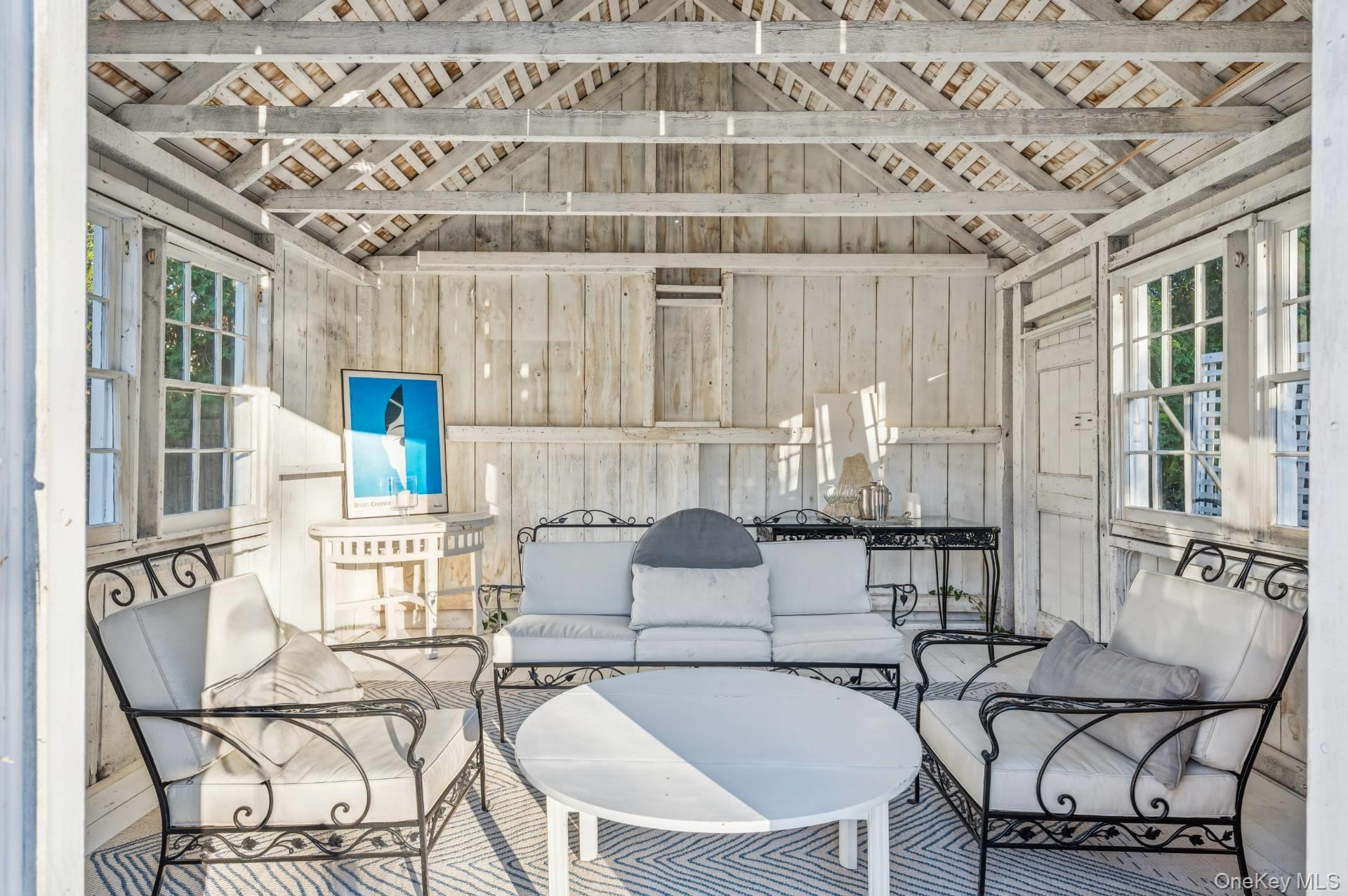 94 Post Lane Southampton Southampton, NY 11968