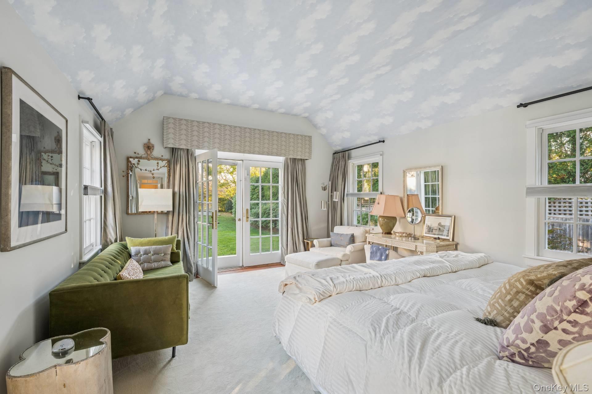 94 Post Lane Southampton Southampton, NY 11968