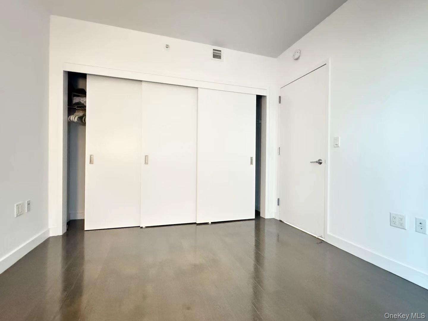 131-03 40th Road 16-D Flushing Flushing, NY 11354