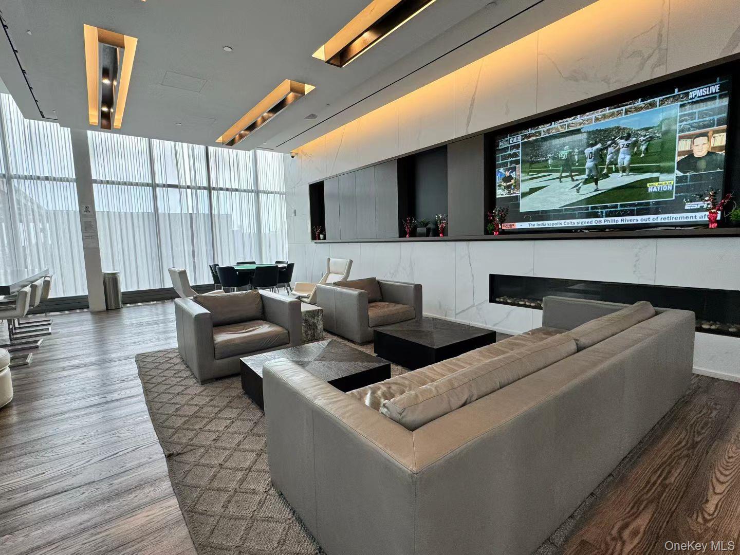 131-03 40th Road 16-D Flushing Flushing, NY 11354