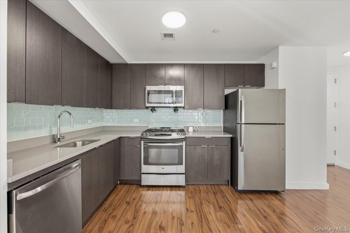 7 Dekalb Avenue 19-F Brooklyn, NY 11201