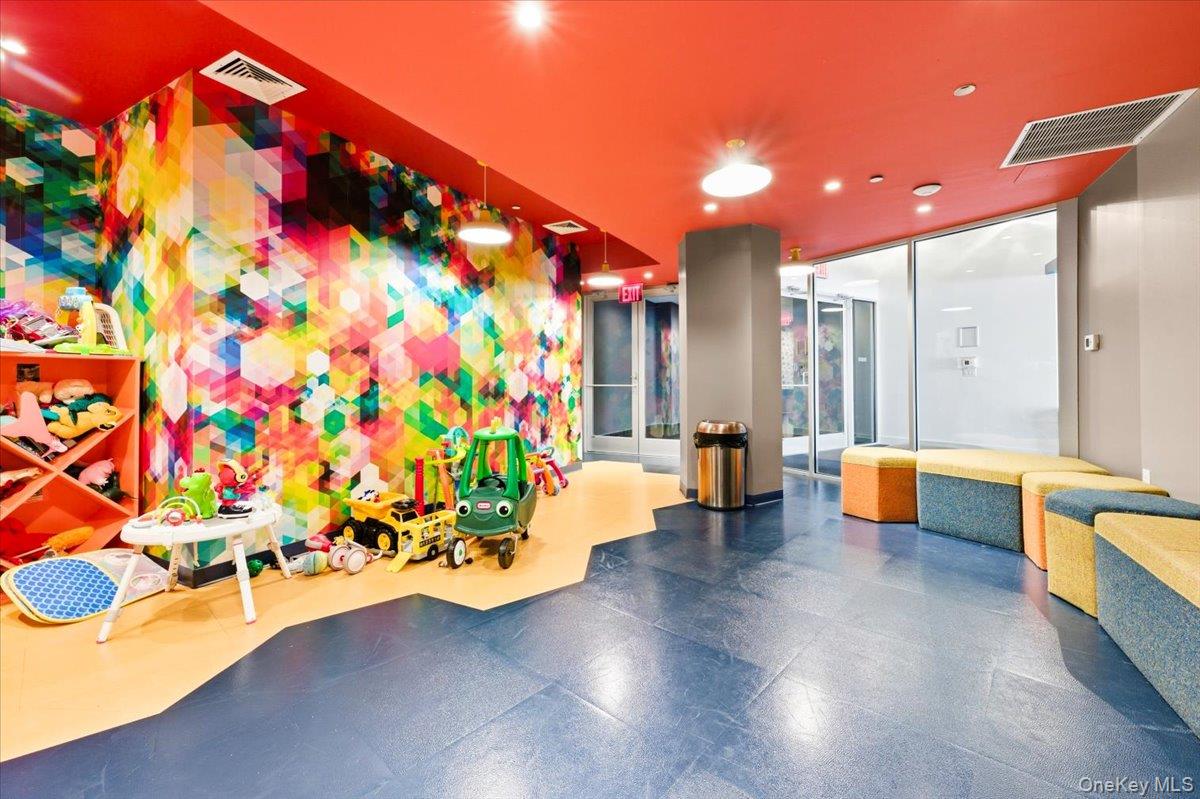 7 Dekalb Avenue 19-F Brooklyn, NY 11201