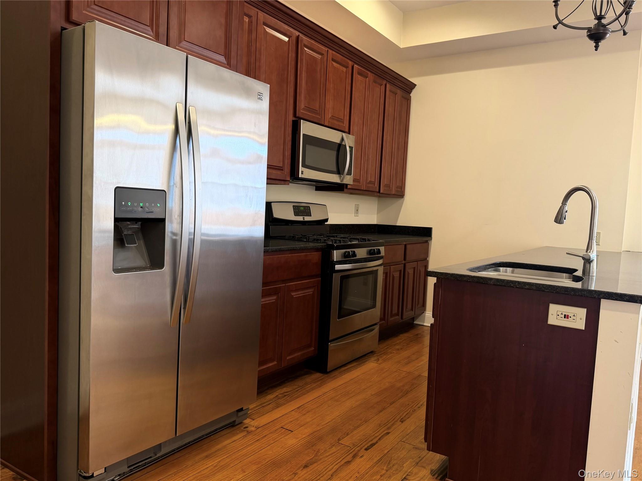 337 Main Street 2-F Out of NYC Poughkeepsie, NY 12601