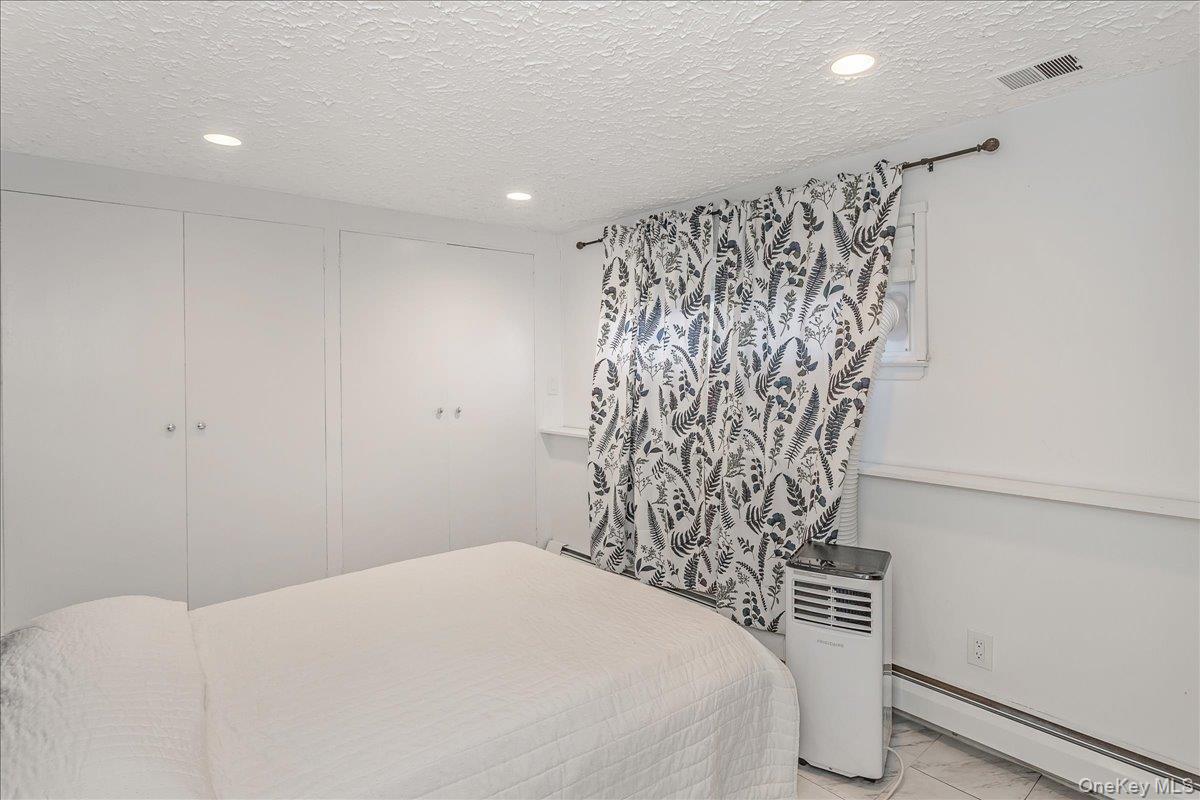 93 Searingtown Road Albertson Albertson, NY 11507