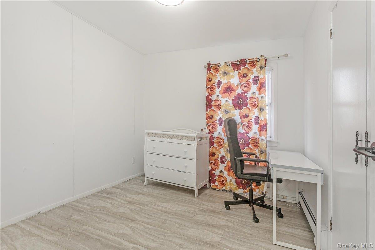 93 Searingtown Road Albertson Albertson, NY 11507