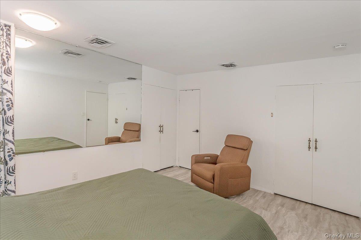 93 Searingtown Road Albertson Albertson, NY 11507