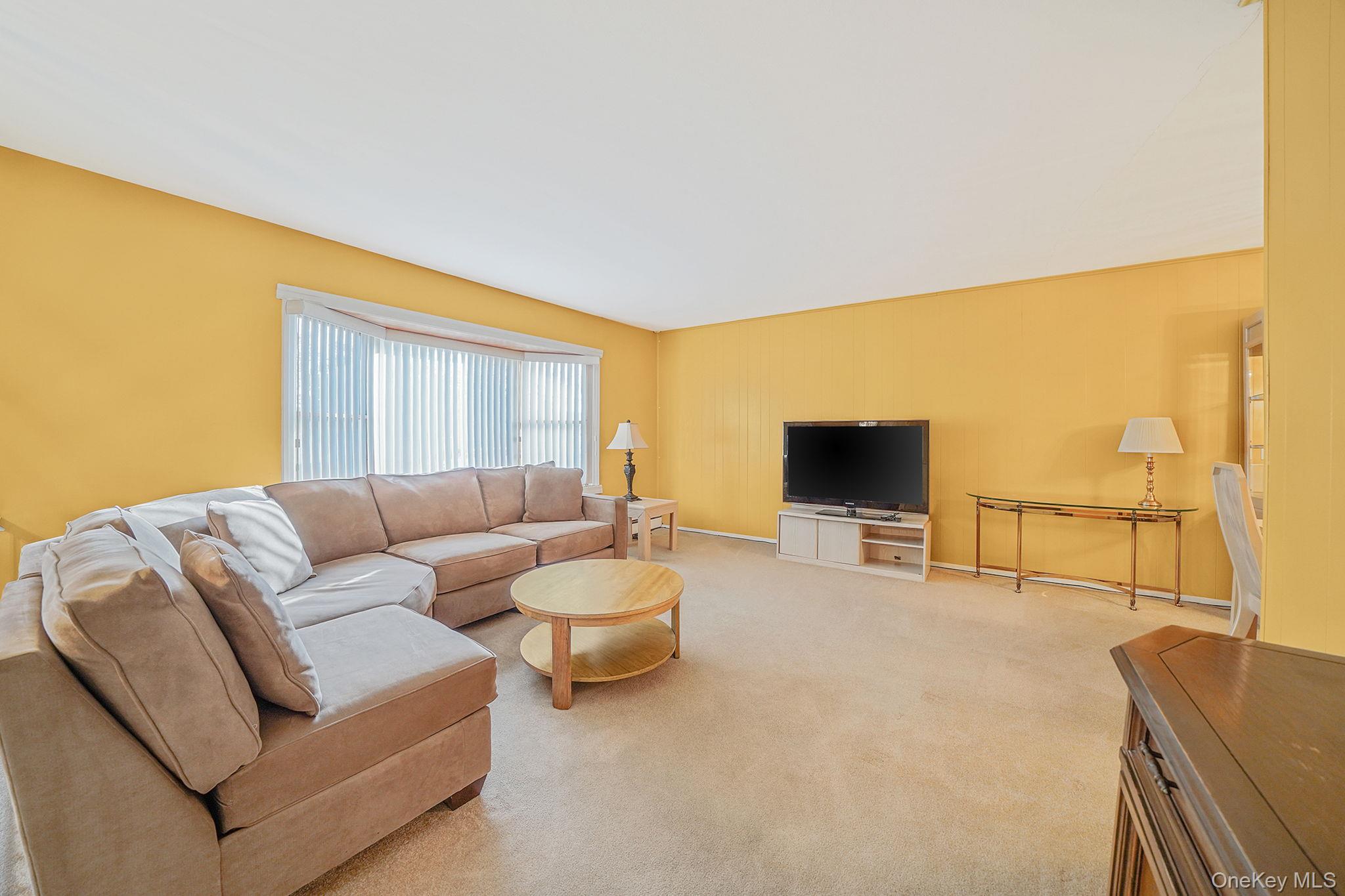 126 West 3rd Street Deer Park Deer Park, NY 11729