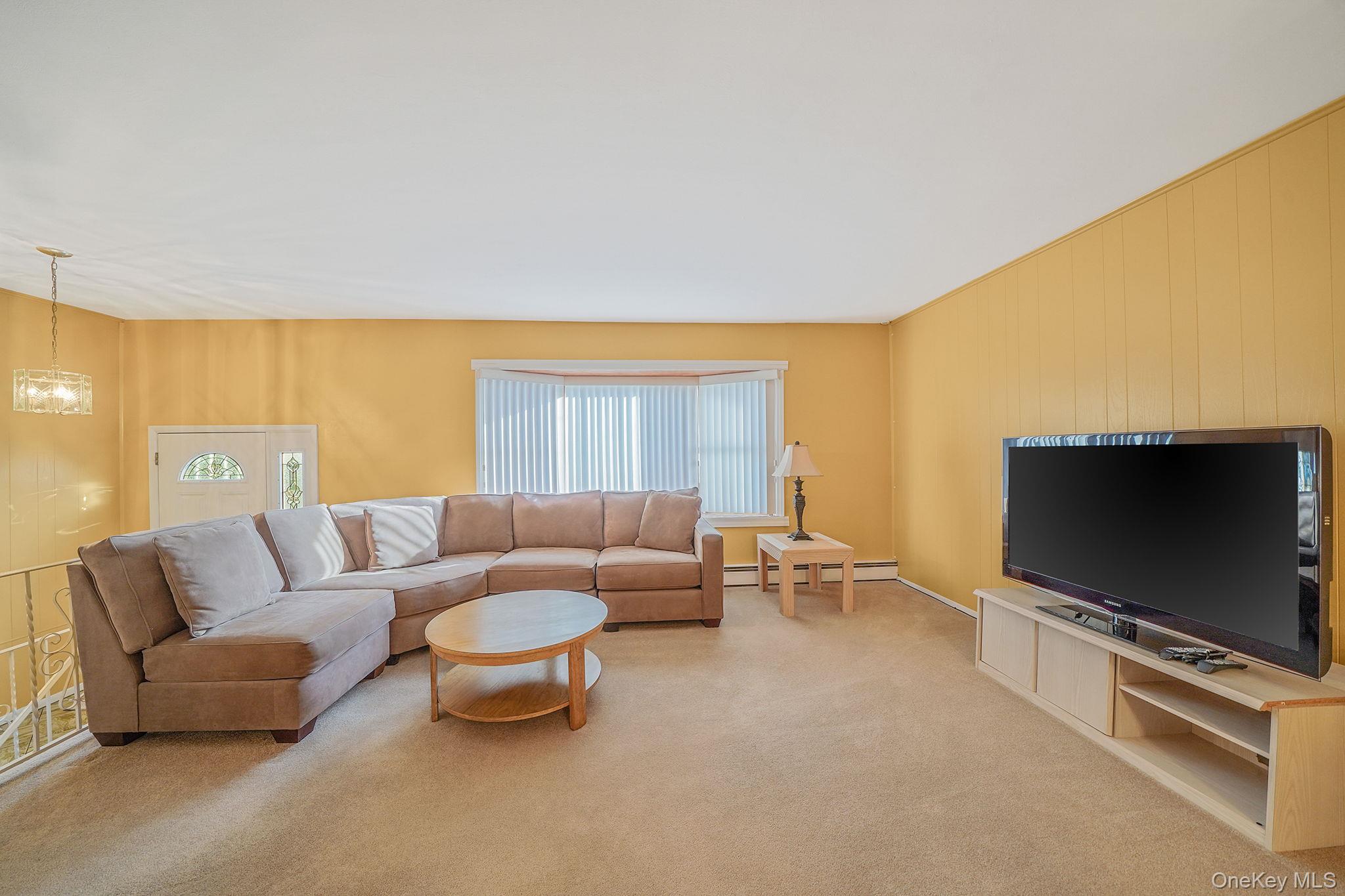 126 West 3rd Street Deer Park Deer Park, NY 11729