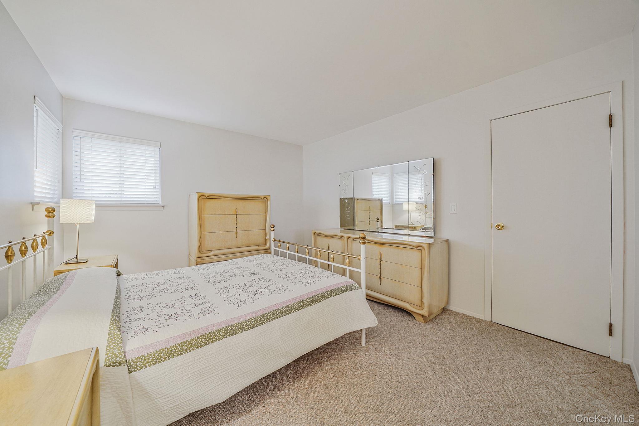 126 West 3rd Street Deer Park Deer Park, NY 11729