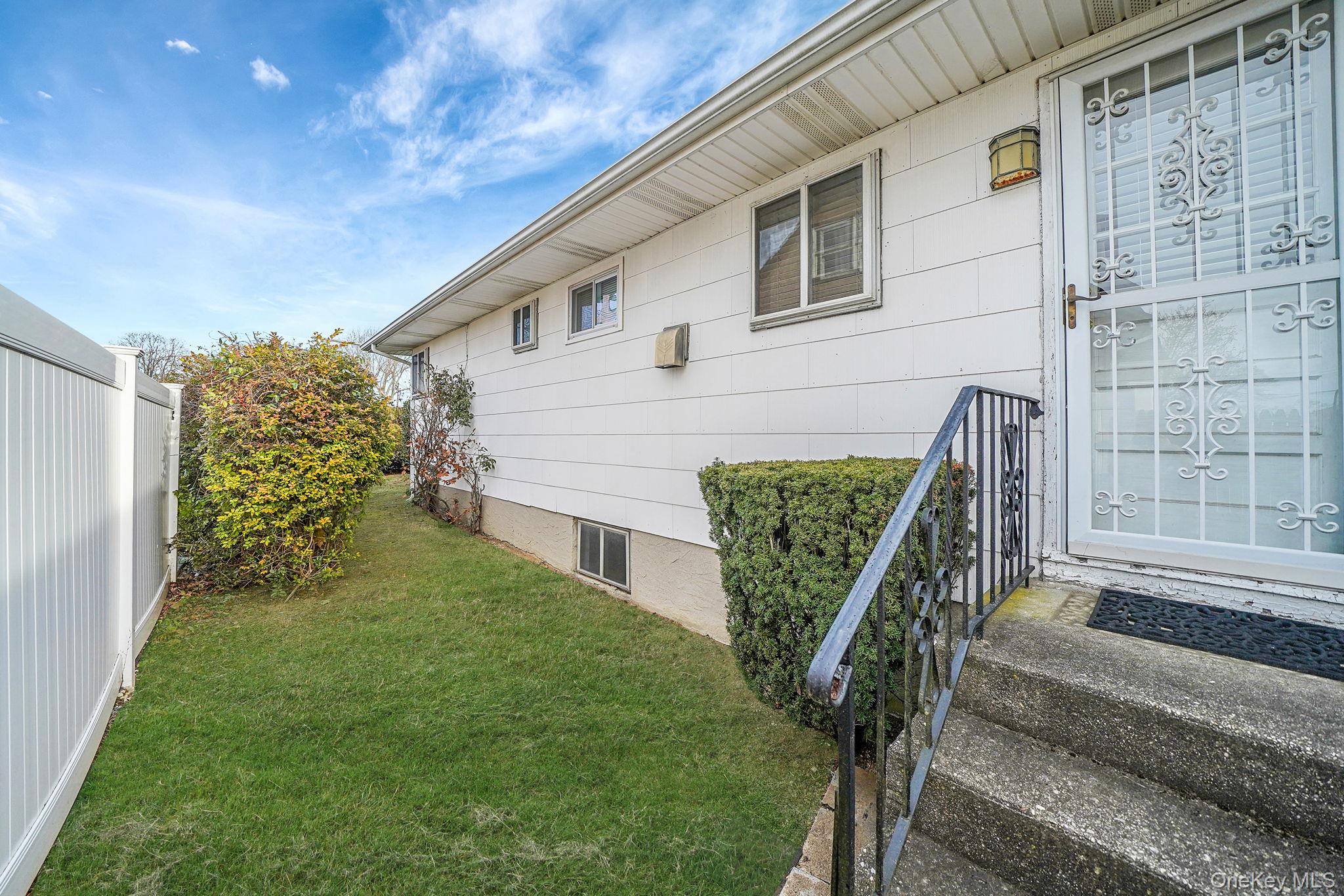 126 West 3rd Street Deer Park Deer Park, NY 11729