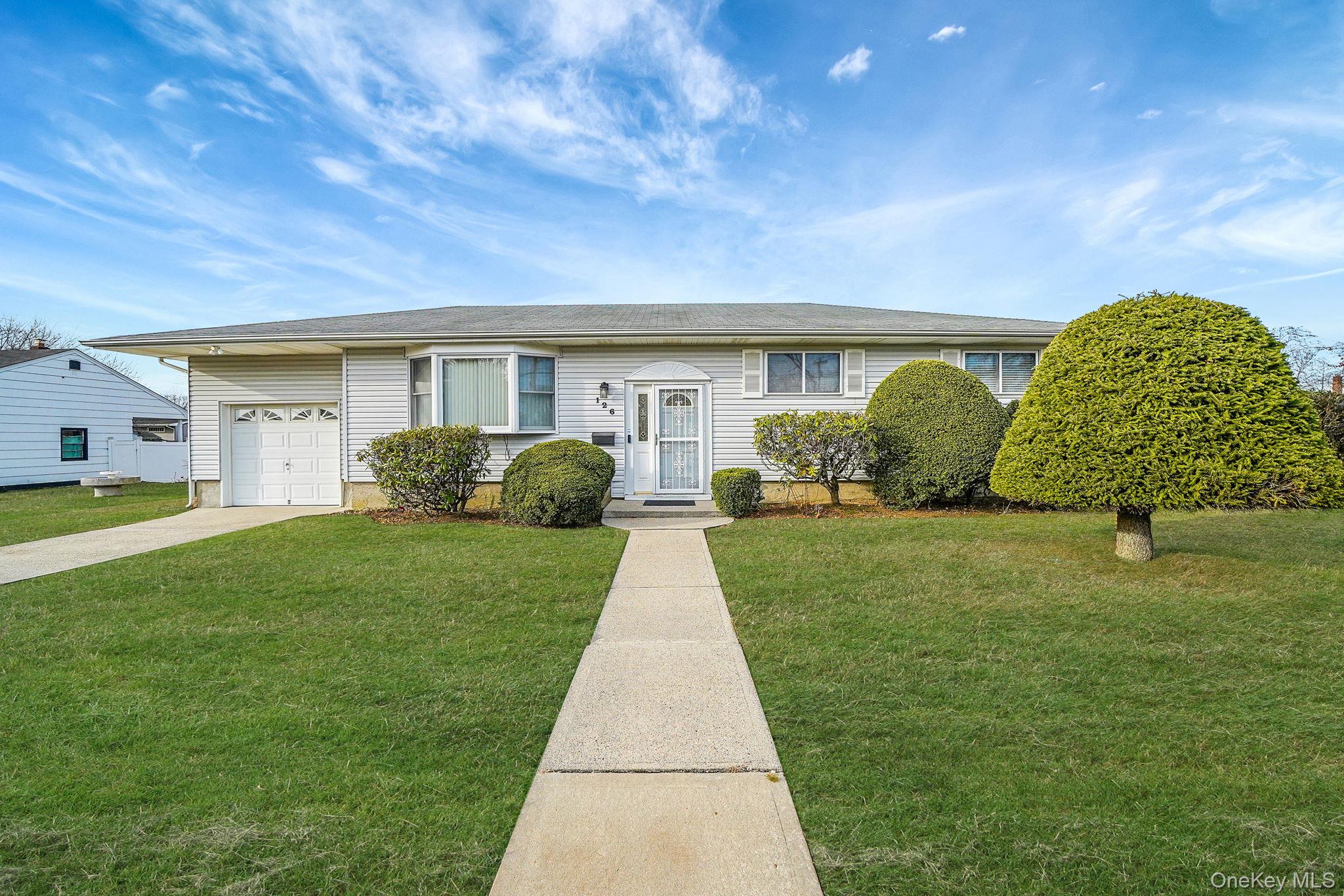 126 West 3rd Street Deer Park Deer Park, NY 11729