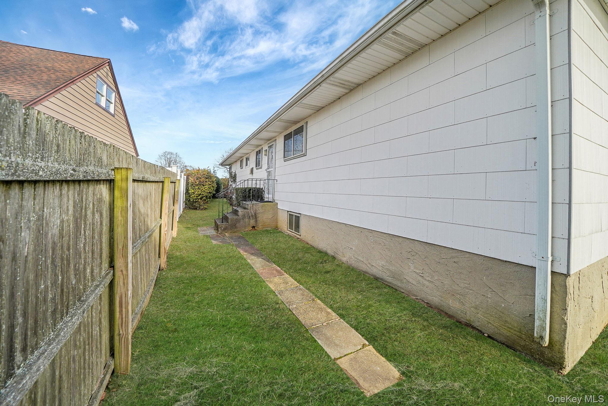 126 West 3rd Street Deer Park Deer Park, NY 11729