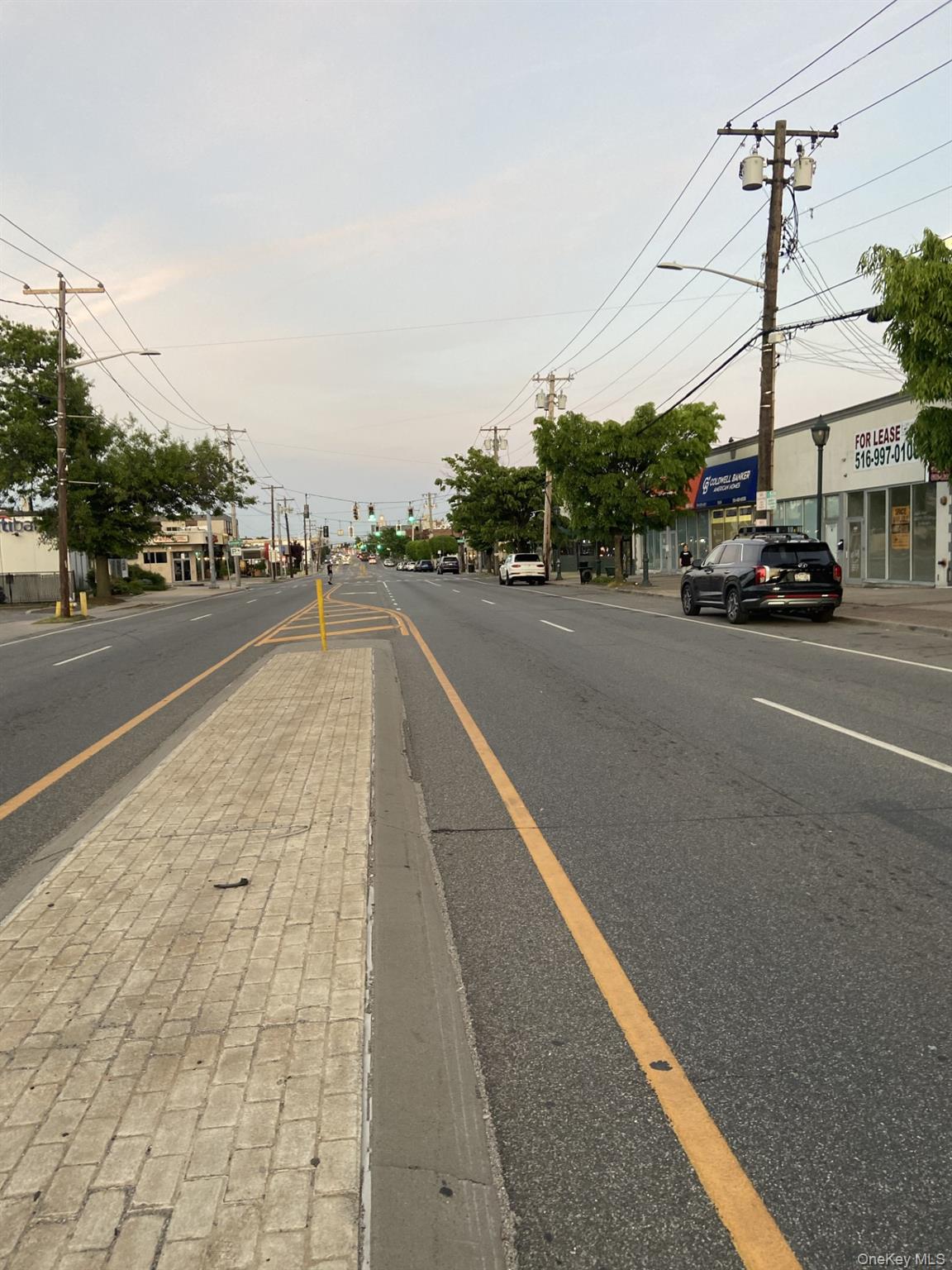 1081 Hempstead Franklin Square Franklin Square, NY 11010