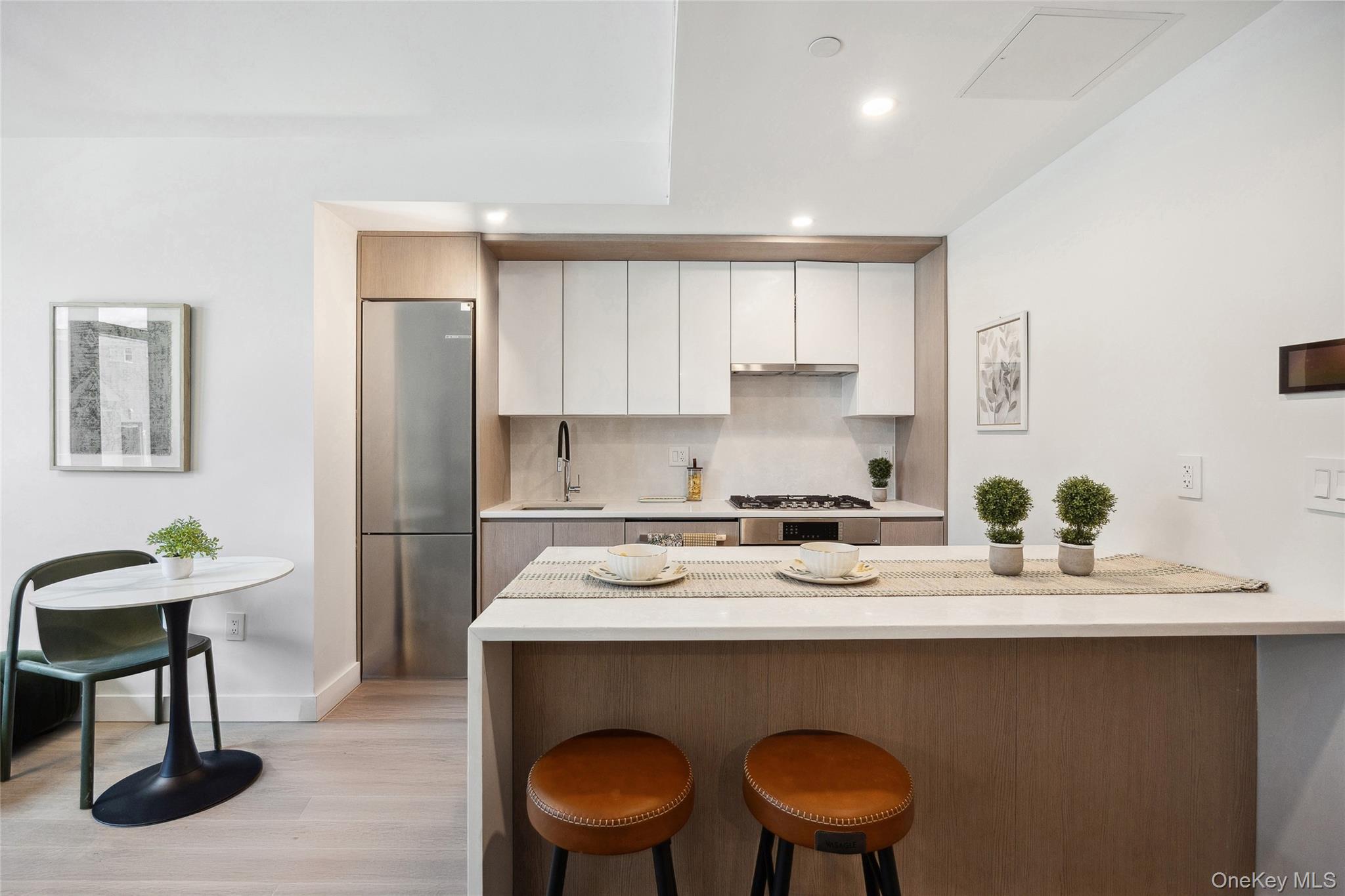 38-20 Parsons Boulevard 512 Flushing Flushing, NY 11354