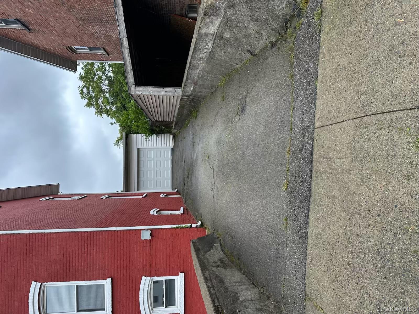 28 Davis 2 Out of NYC Beacon, NY 12508