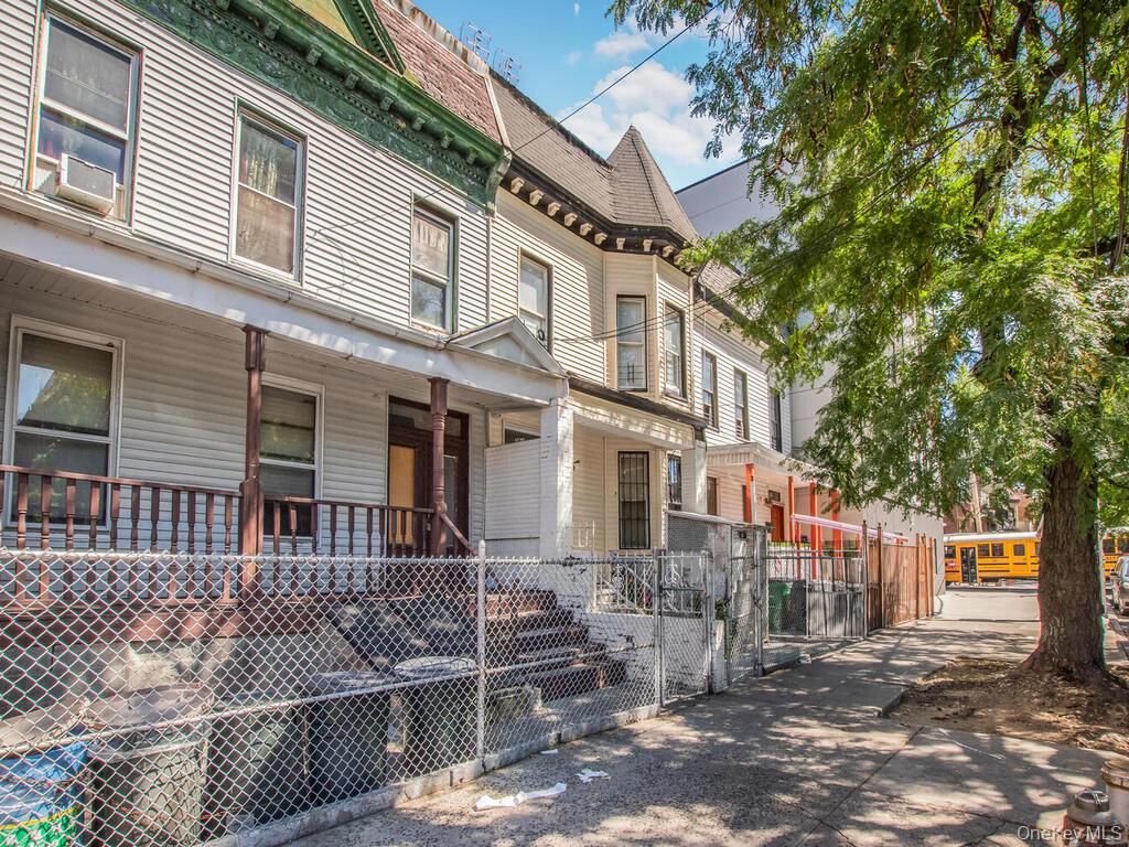 279 East 169th Street Bronx, NY 10456