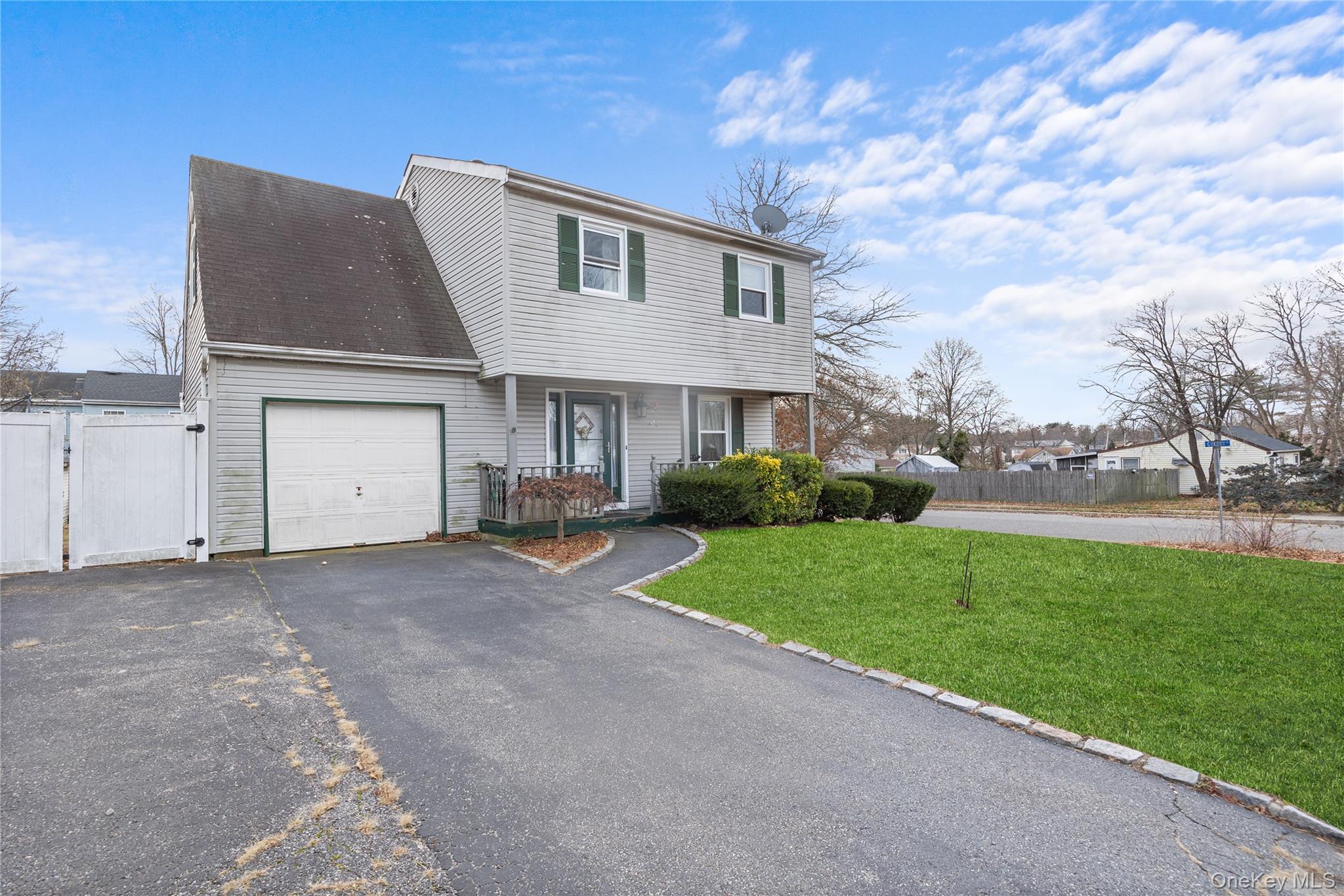 37 Okane Street Central Islip Central Islip, NY 11722