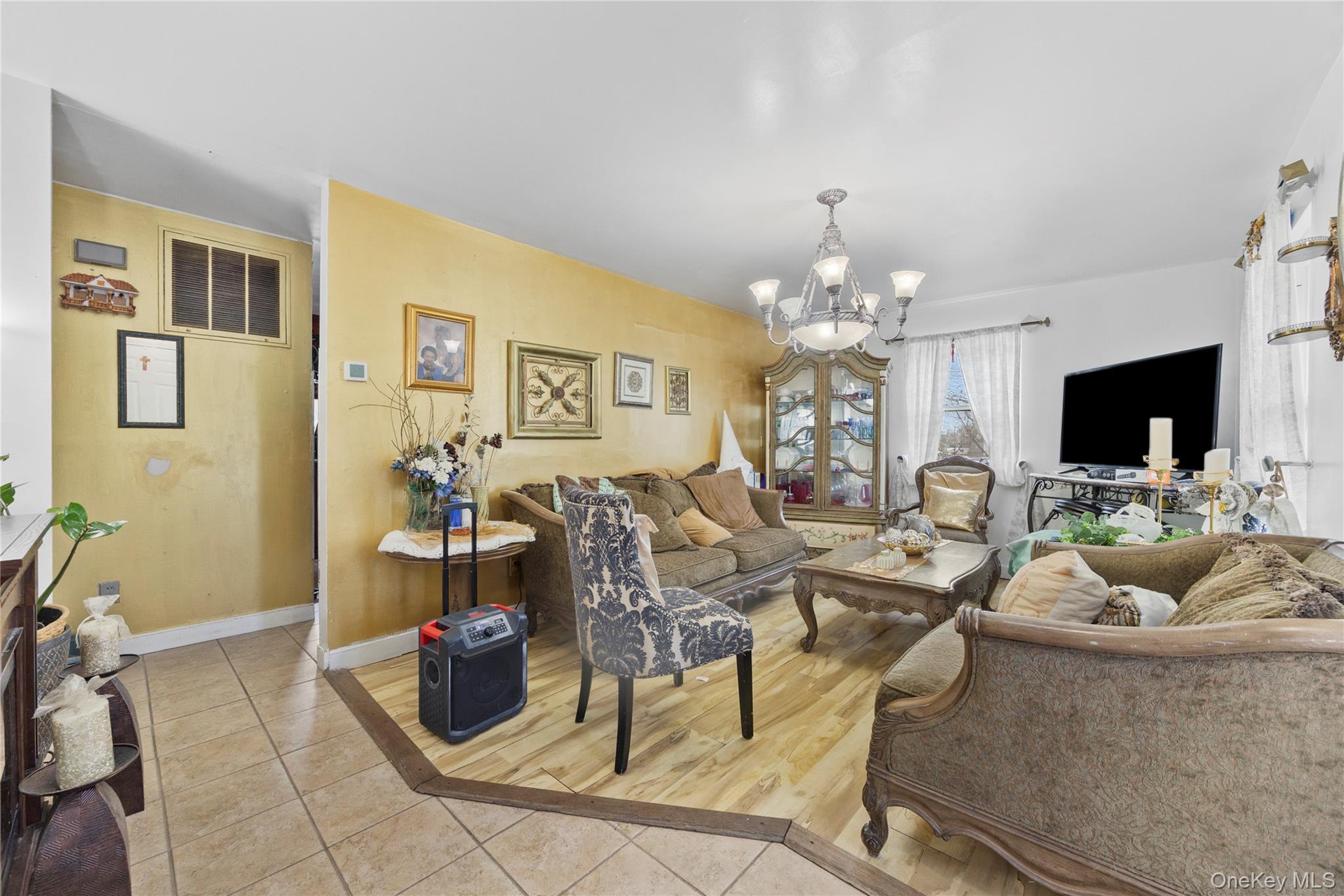 37 Okane Street Central Islip Central Islip, NY 11722