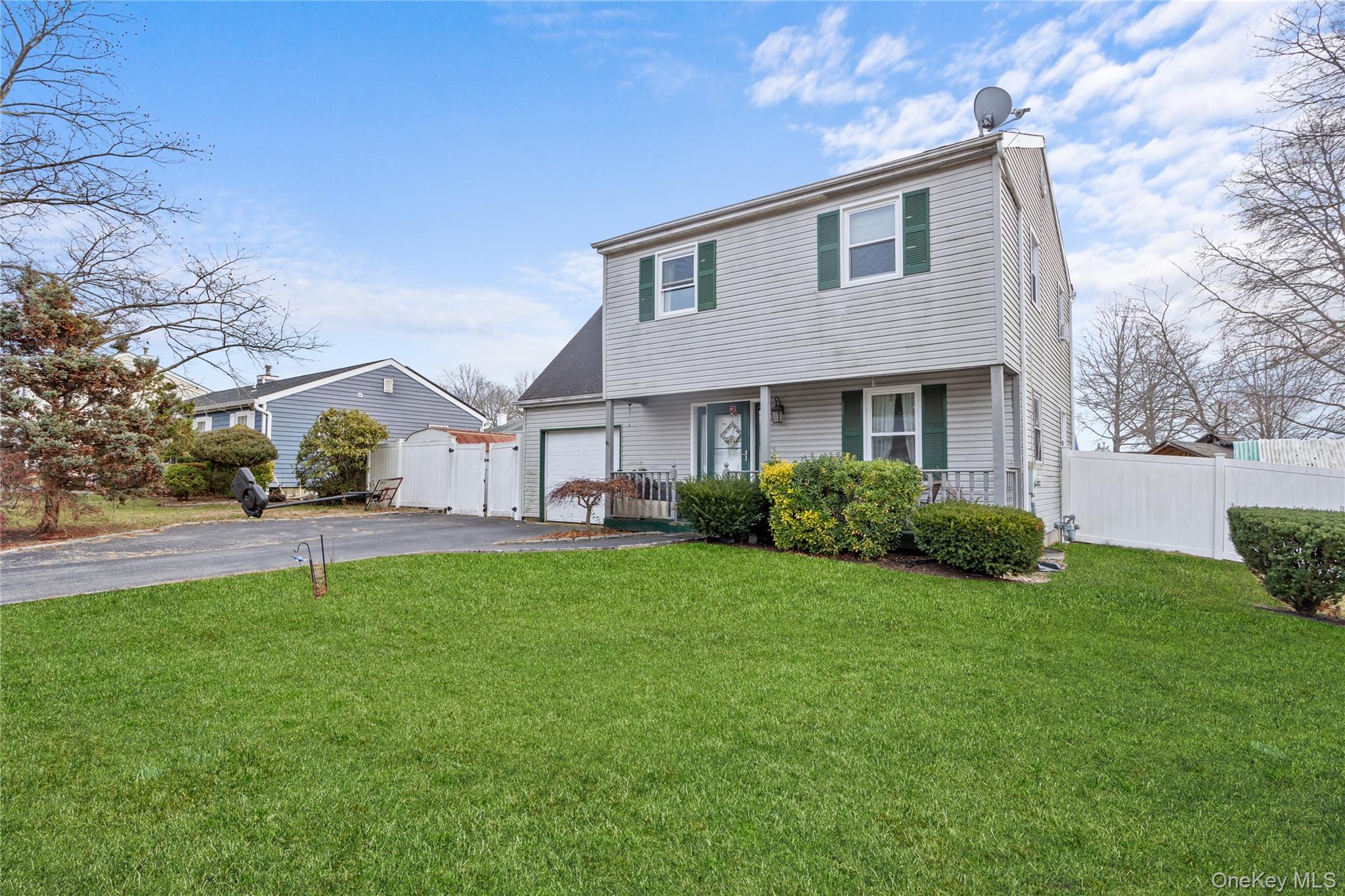 37 Okane Street Central Islip Central Islip, NY 11722