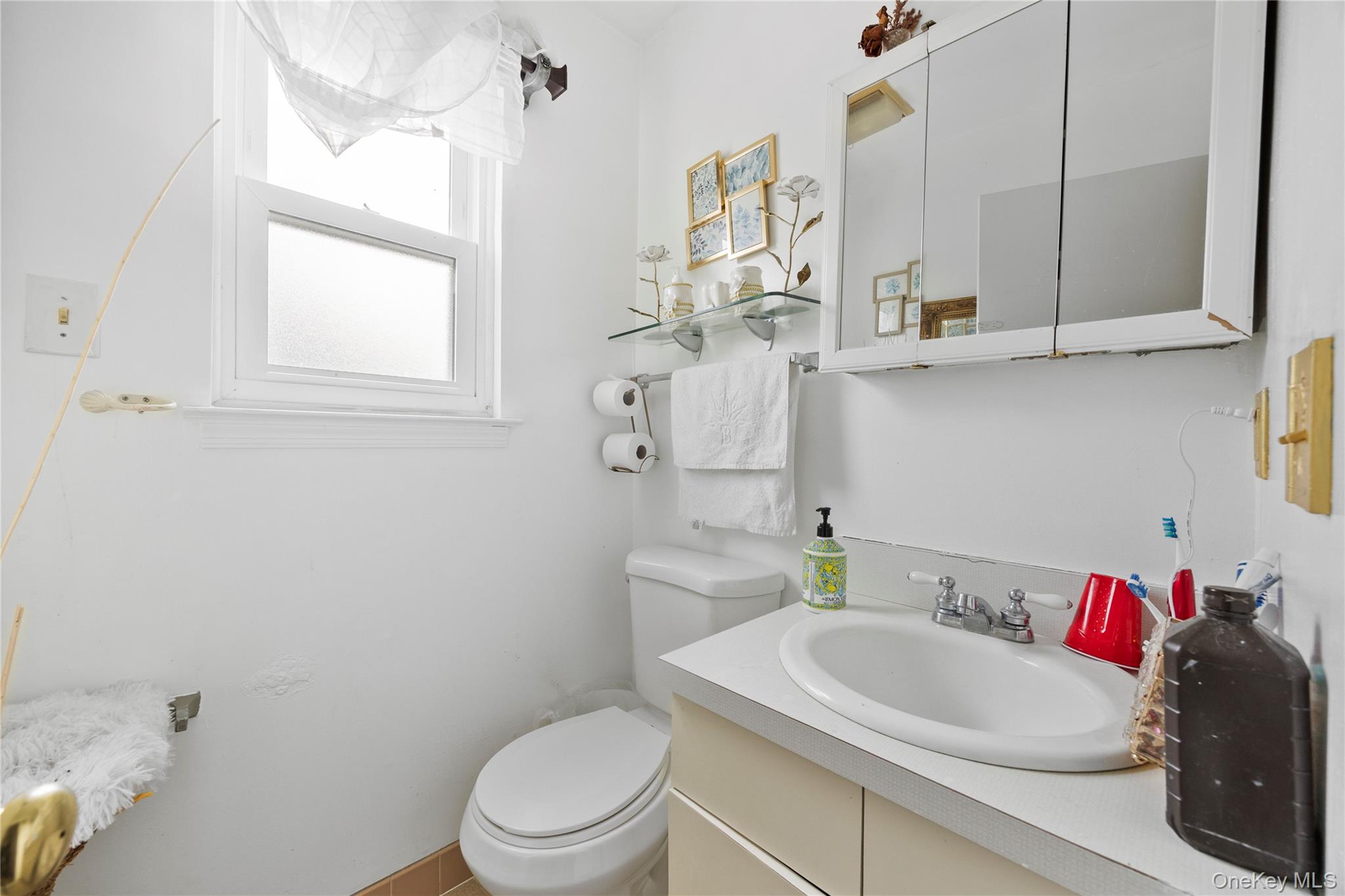 37 Okane Street Central Islip Central Islip, NY 11722