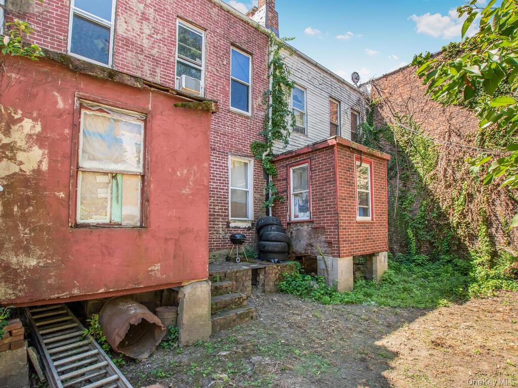 277 East 169th Street Bronx, NY 10456